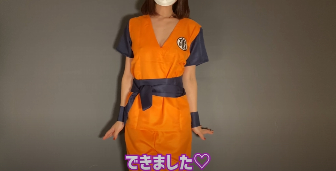 F奶女大生鏡頭前換衣Cos孫悟空　想使出「歐派氣功」卻走光
