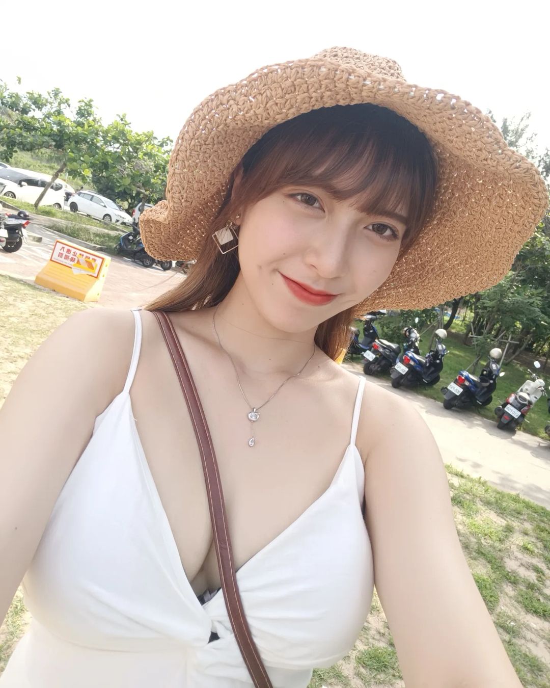 新竹女中籃球隊「甜心隊長」清新氣質讓人戀愛　球衣底下藏曼妙曲線