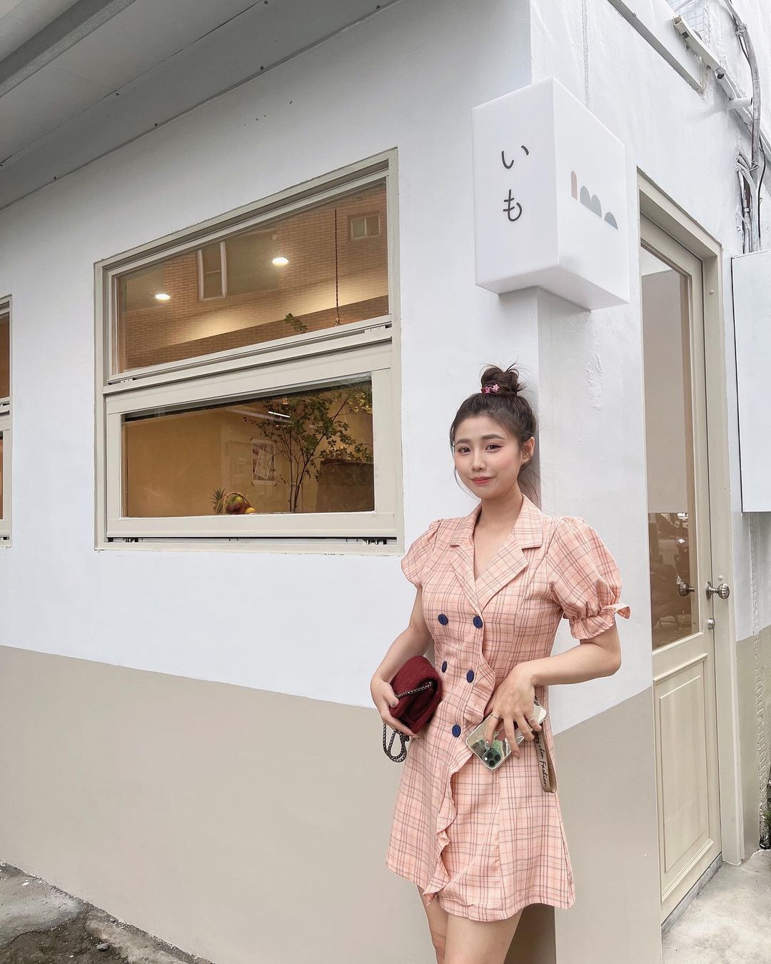 南臺灣「最猛扛霸妹」比基尼也撐不住，「鮮嫩木瓜」讓網友超想摘