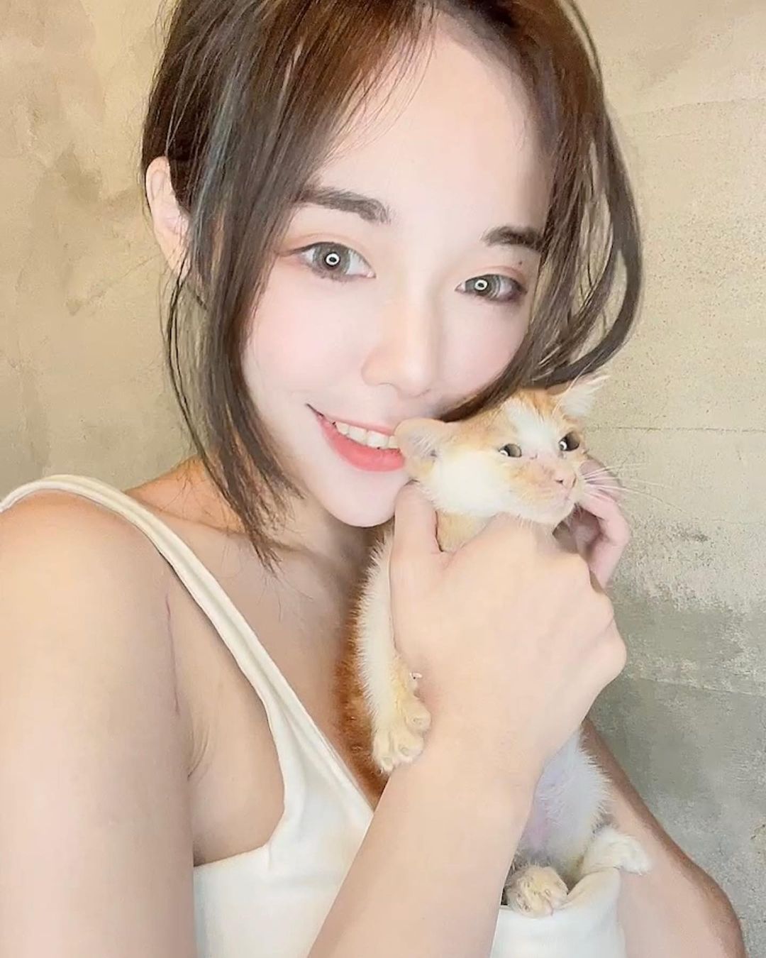 絕美副總，女神苡柔 - 素人正妹 -
