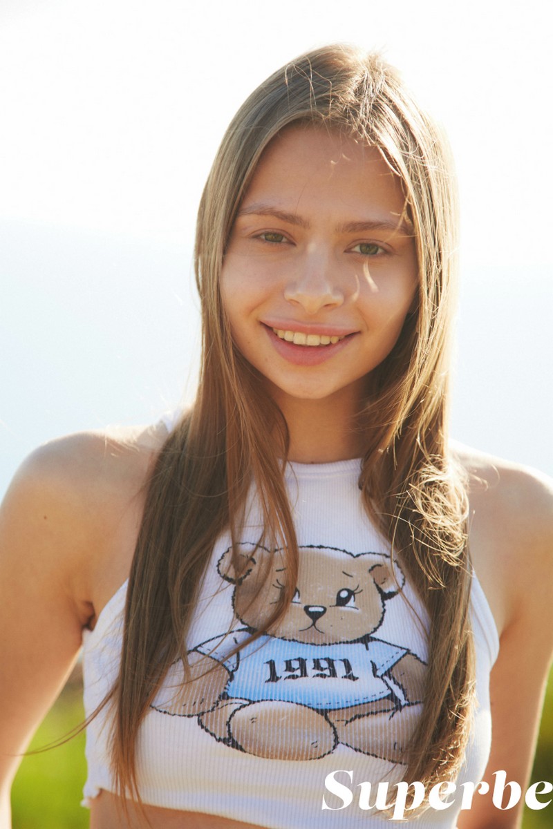 Kira Tikhonova Montenegro - 貼圖 - 歐美寫真 -