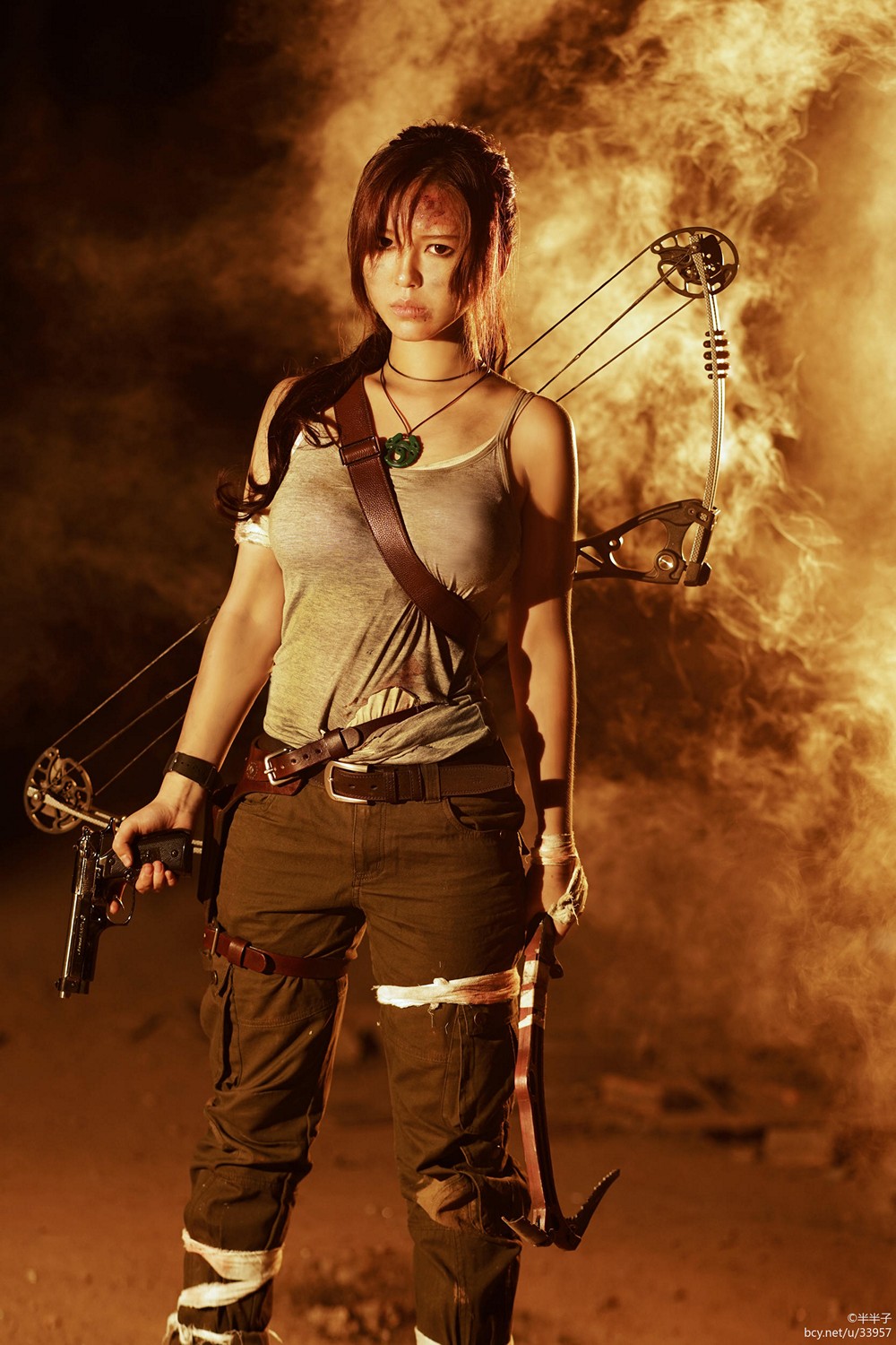(Cosplay) BANBANKO - Lara Croft (Tomb Raider) - COSPLAY -