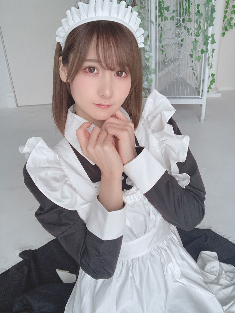 けん研(けんけん)《可愛女僕4》無害躁露出白色吊帶襪 - 貼圖 - 清涼寫真 -
