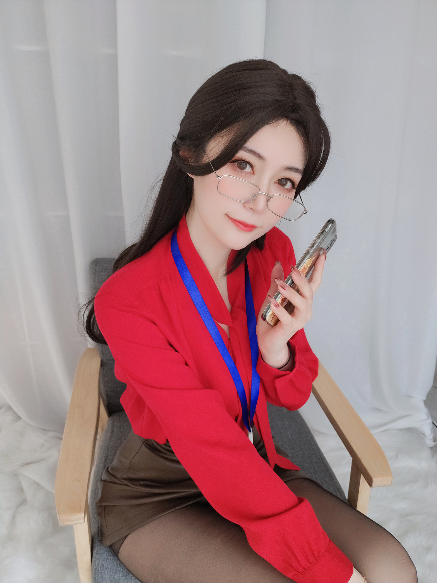 白銀81《眼鏡主管》紅色內衣魅力使人淪陷 - 貼圖 - 清涼寫真 -