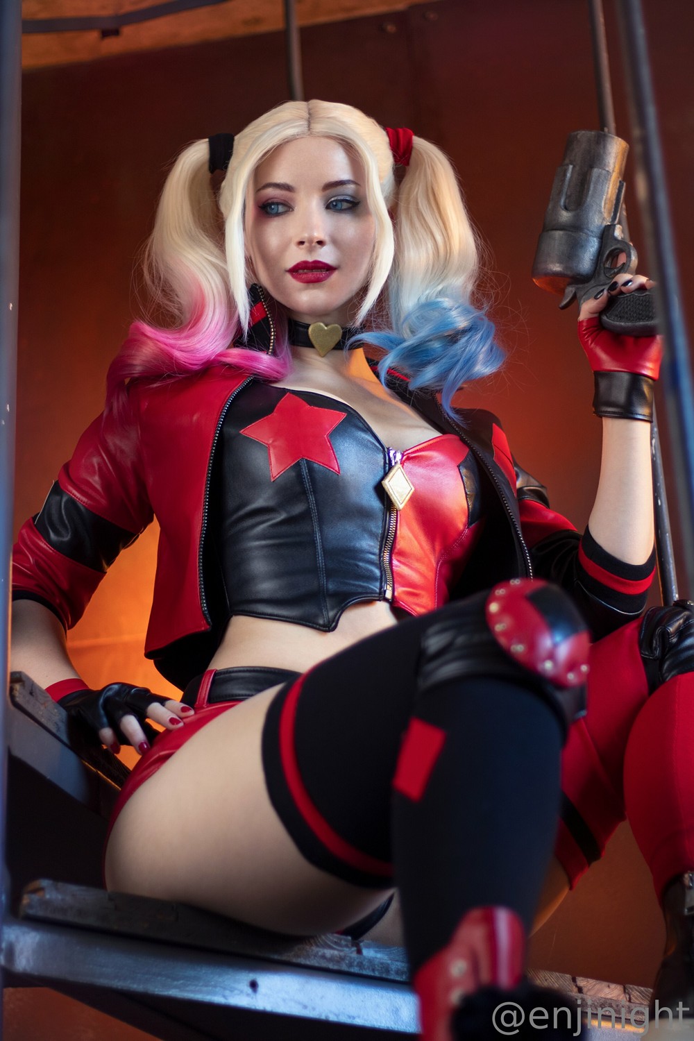 21_Enji_Night_Harley_Quinn_21.jpg