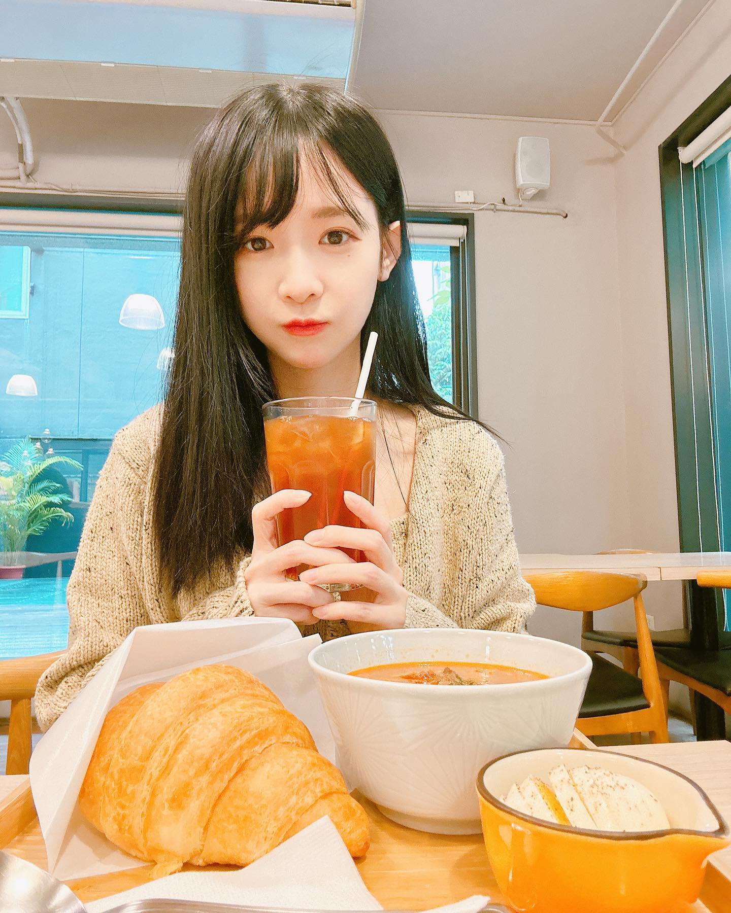 極品甜妹「蛋捲 EggRoll」水汪大眼散發清新氣質 越看越沈迷 - 美女圖 -