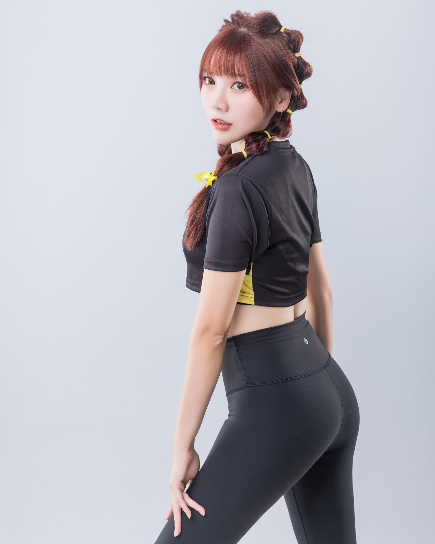 啦啦隊美女「于小文」精緻五官下偷藏 網友一看：又戀愛了！ - 美女圖 -