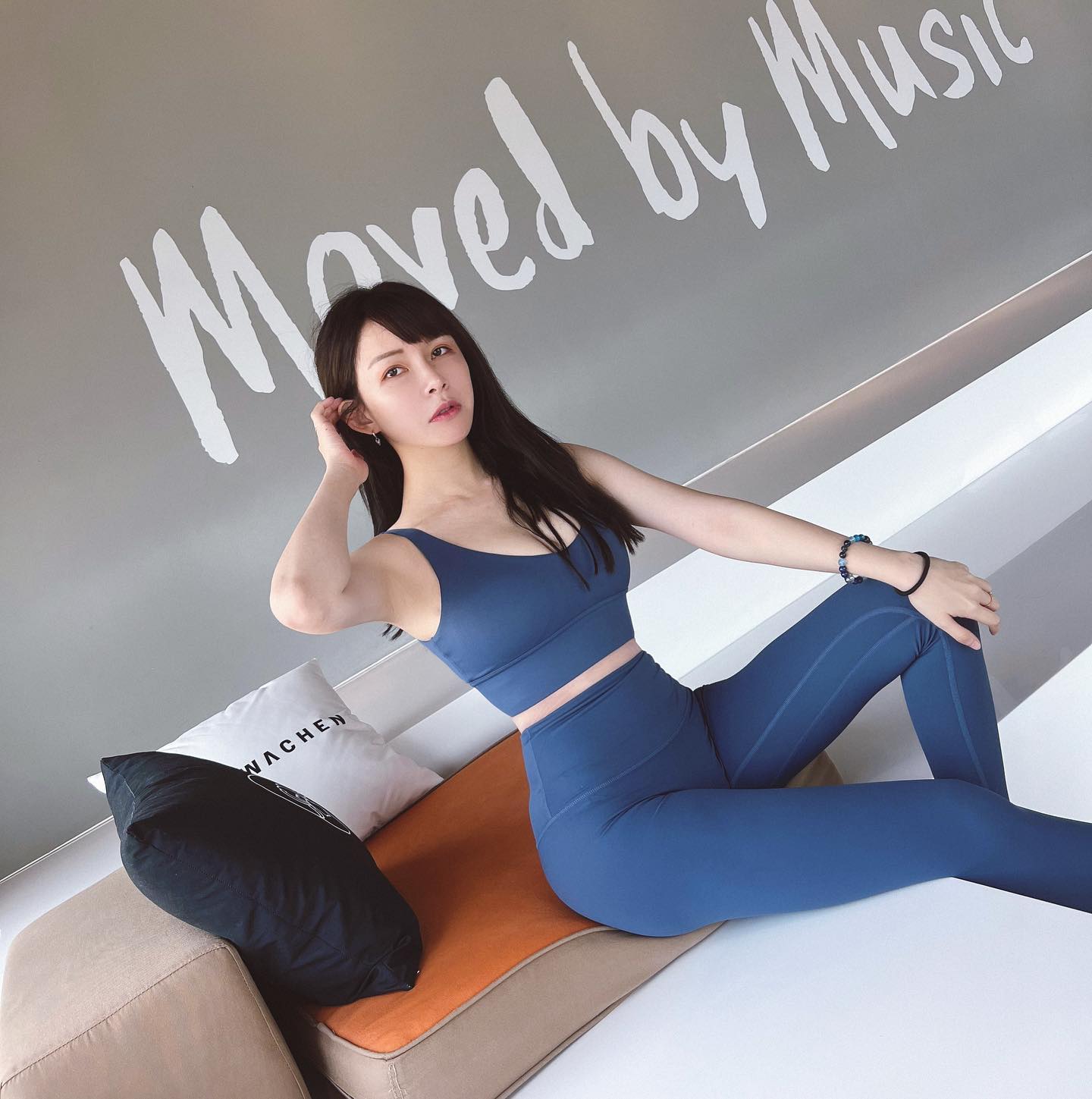 隱乳女神「林妤臻」火辣身材+精緻的五官.....驚豔動人 - 美女圖 -
