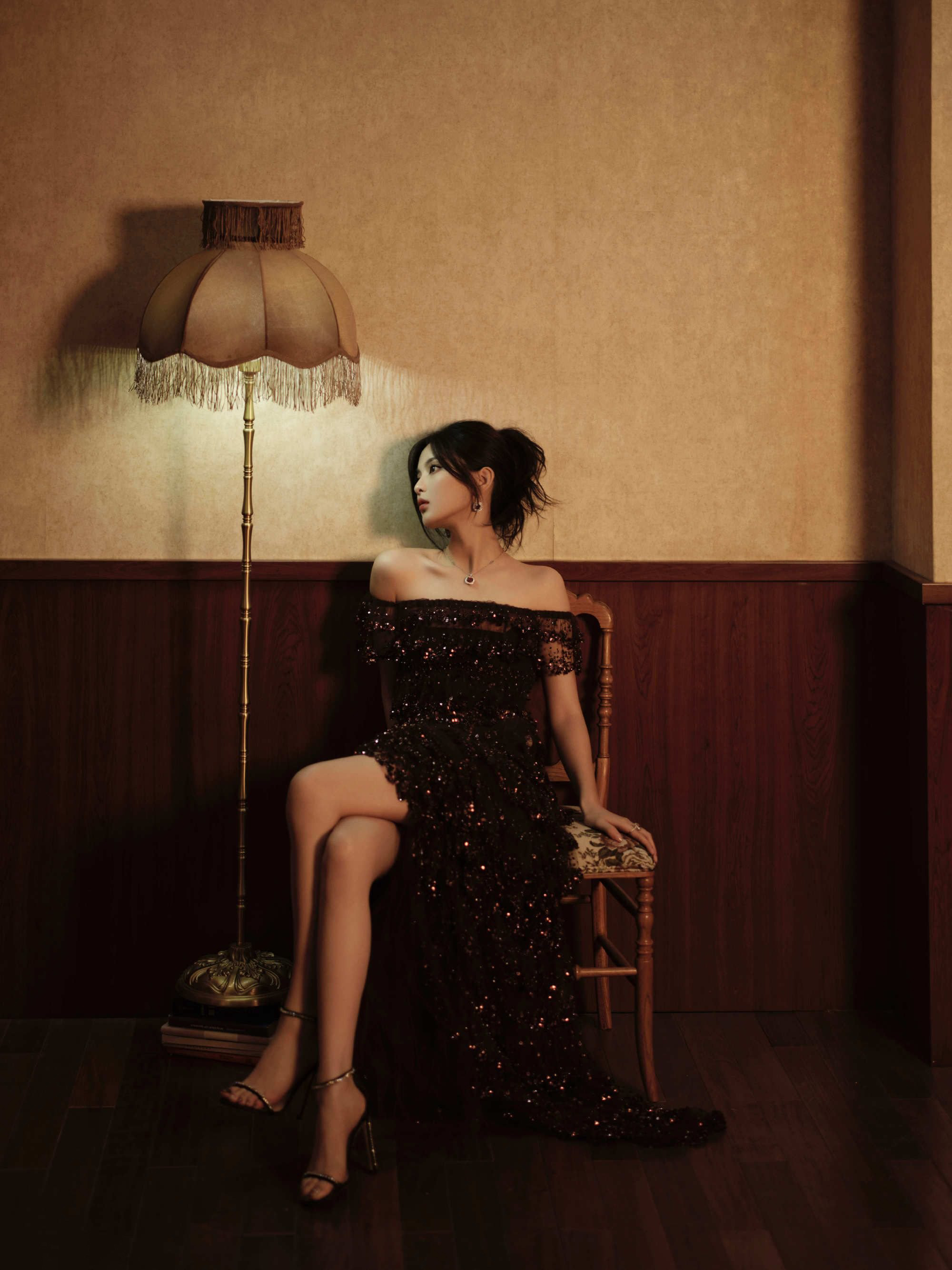 孤芳自賞上西樓—楊超越[套圖] - 亞洲美女 -