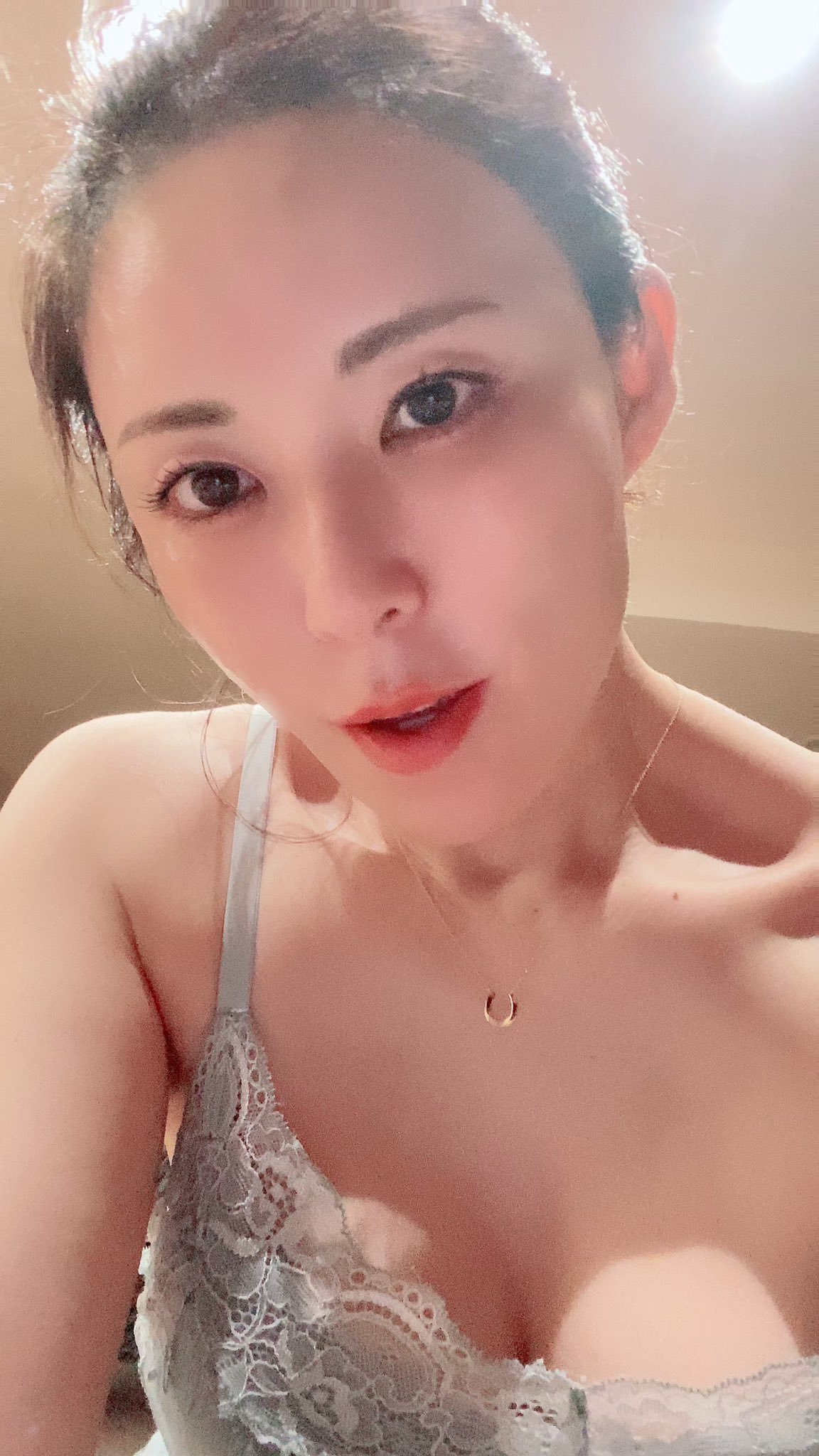 水 野 优 香 中 年 男 人 群 聚 的... Tags. 水 野 优 香 ROE-245. 