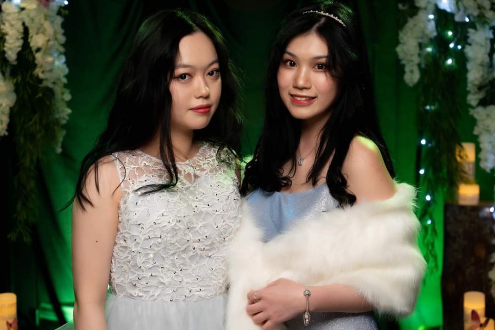 00後美女禮服 - 貼圖 - 清涼寫真 -