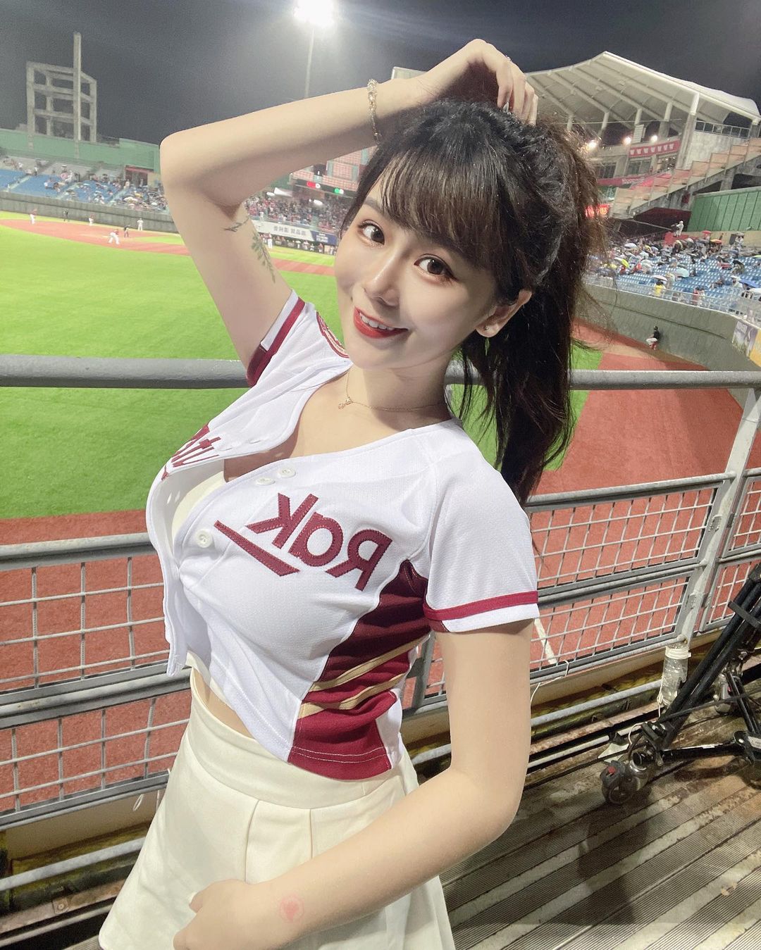 「予依Luii」甜美臉蛋讓人迷戀 加上身材又很火辣 - 美女圖 -