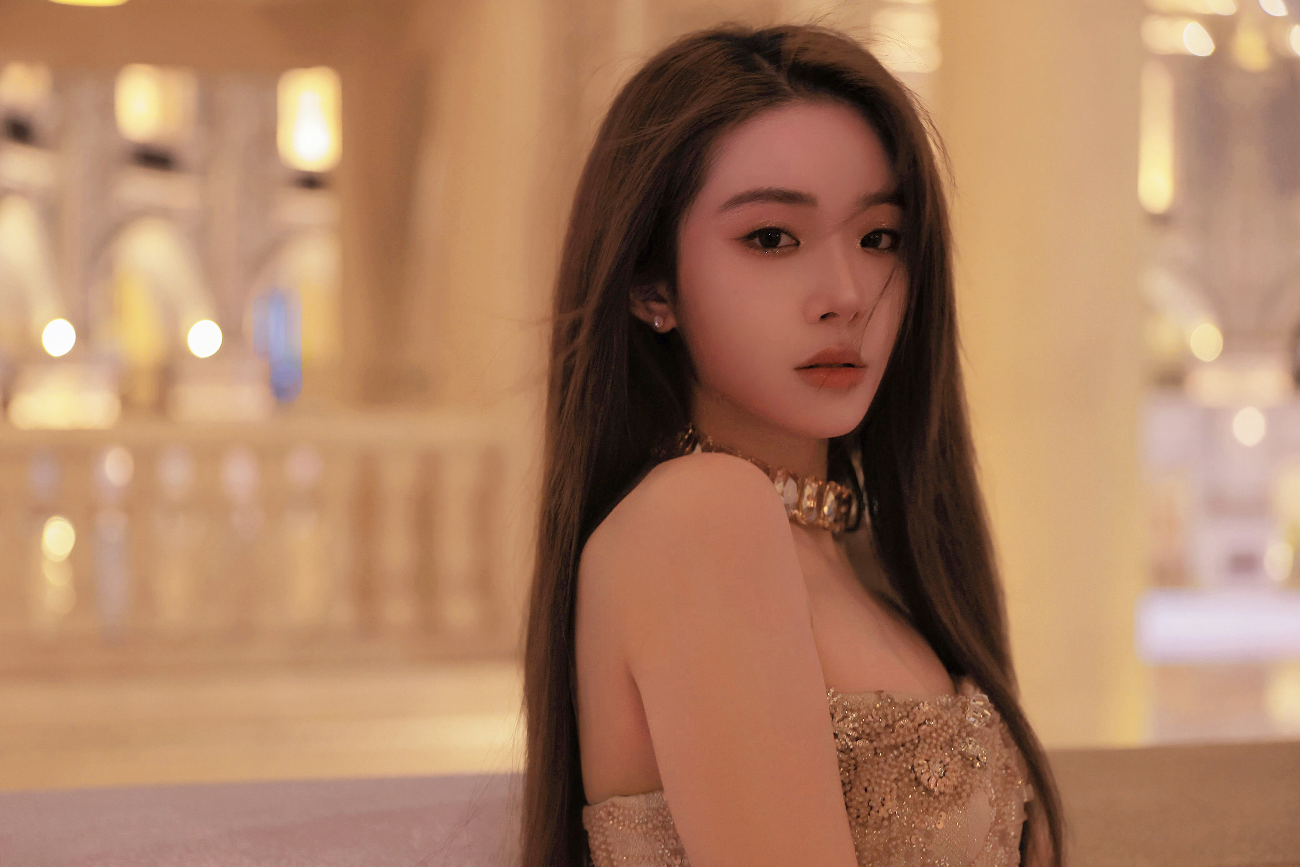 金碧輝煌冷袖舞—喻言[套圖] - 亞洲美女 -