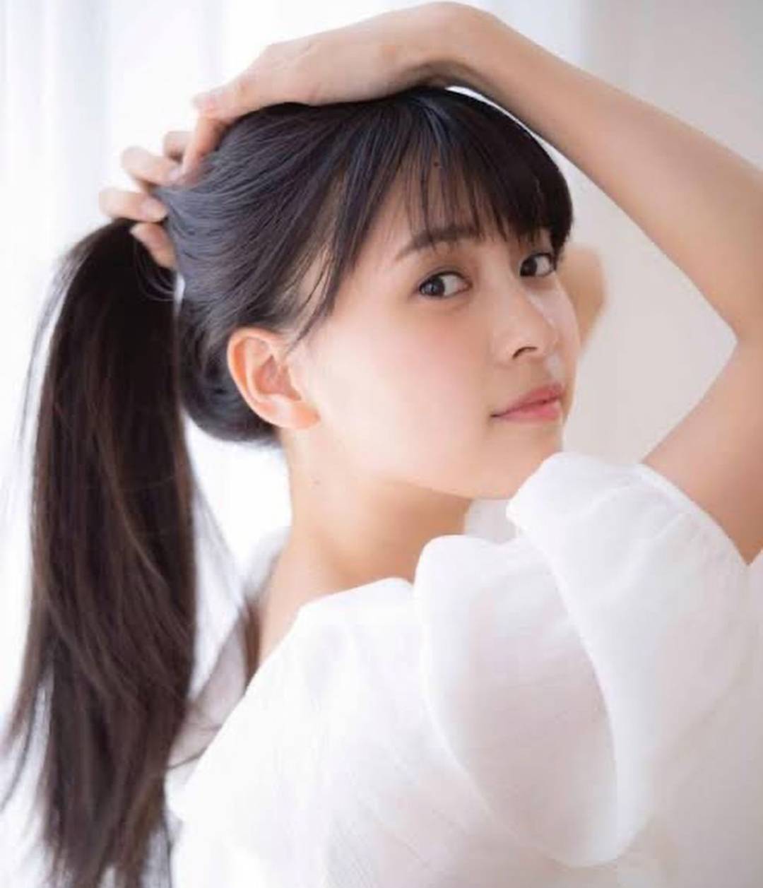 日本女演員、電視藝人及時裝模特兒--黑崎莉奈 - 亞洲美女 -