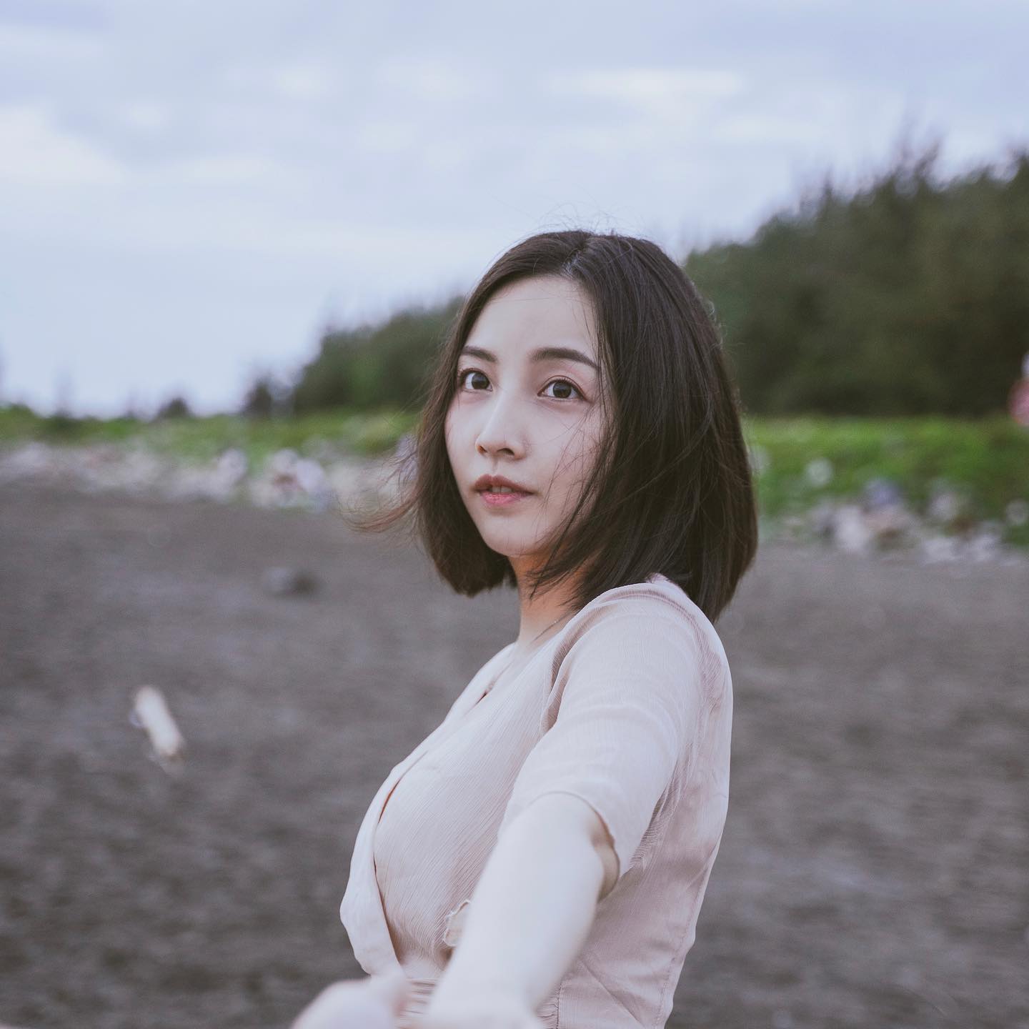 超甜美「姜姜」渾圓美胸好傲人 沈重十足！ - 美女圖 -