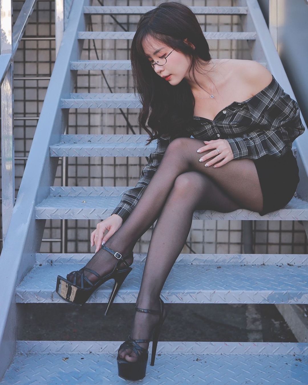 女神等級「陳曉佑」美乳長腿比例太優質啦 - 美女圖 -