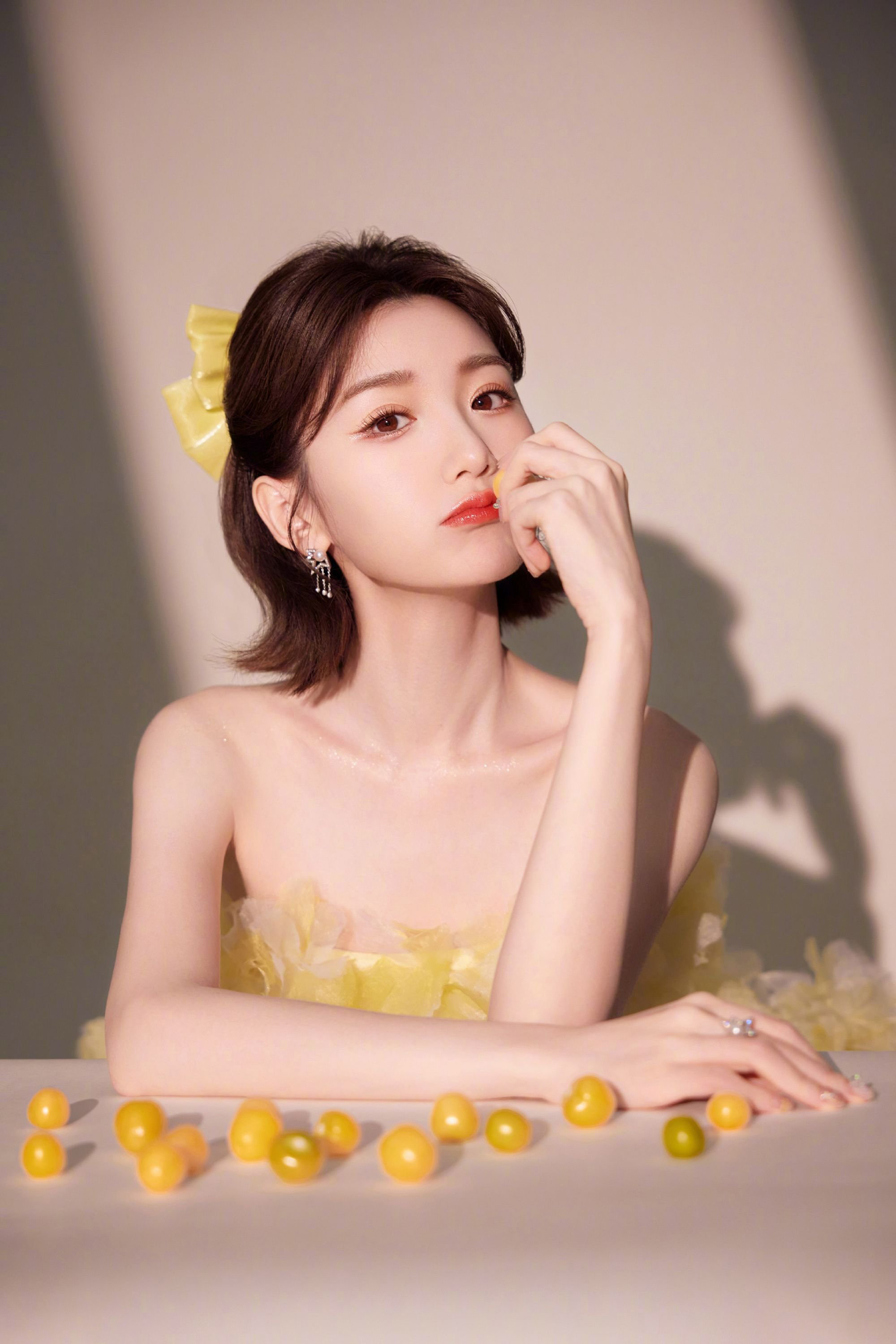 淡黃禮服嫩欲滴—毛曉彤[套圖] - 亞洲美女 -