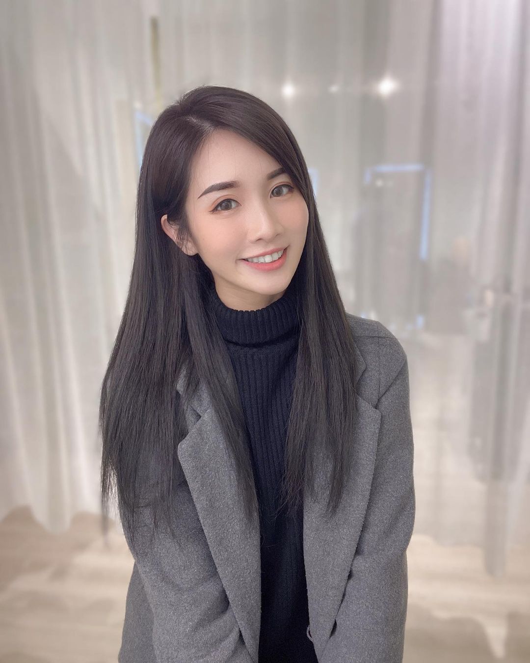 微笑女孩「筠筠兒」身材顏值點到滿！側面真的犯規 - 美女圖 -