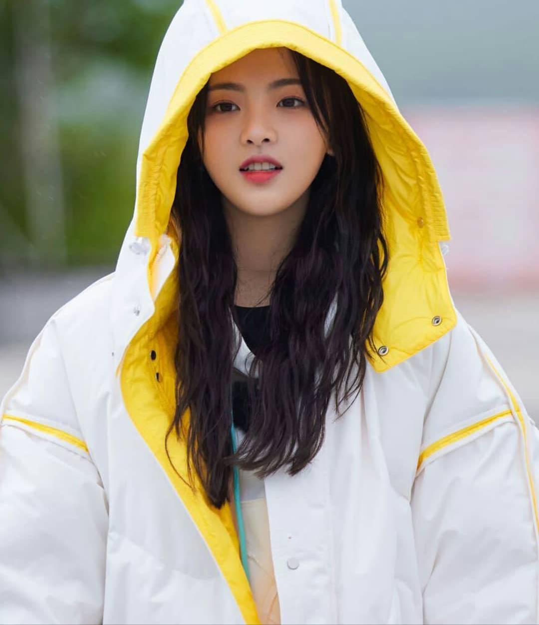 中國大陸女演員、歌手及舞者白族人--楊超越 - 亞洲美女 -