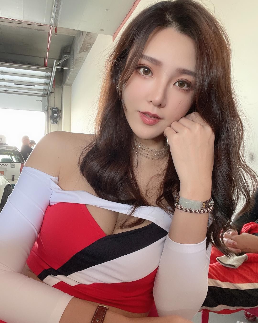 誘人雙峰「Revy Lin凱C」火辣豐厚上圍讓人看了砰然心跳 - 美女圖 -