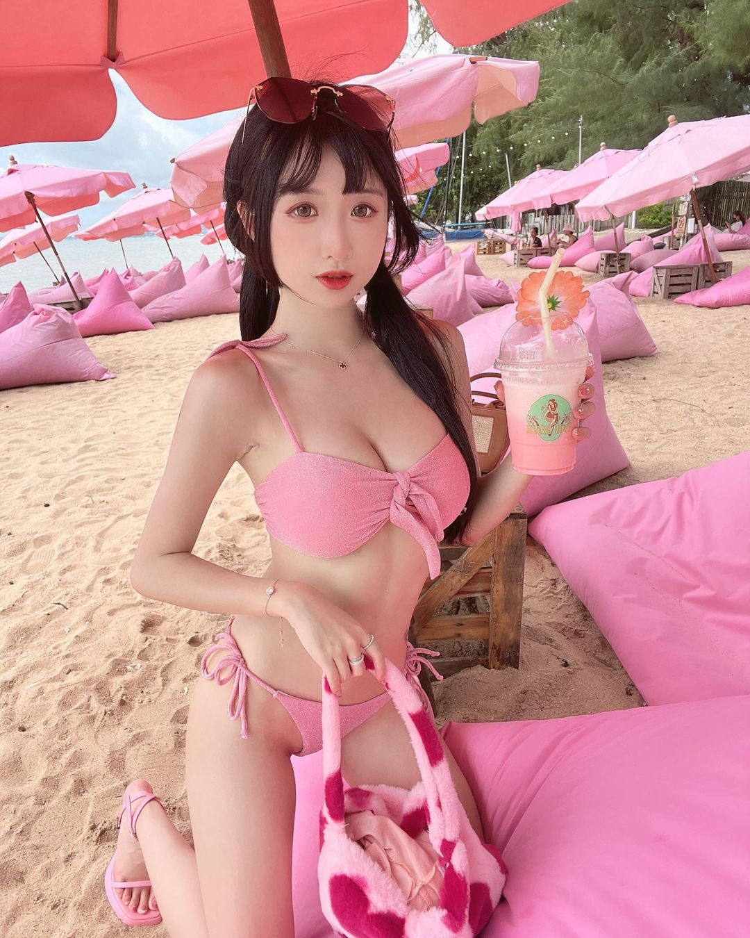 正妹「阿乃Sinni」甜美與性感兼具 惹的男粉一身酥麻 - 美女圖 -