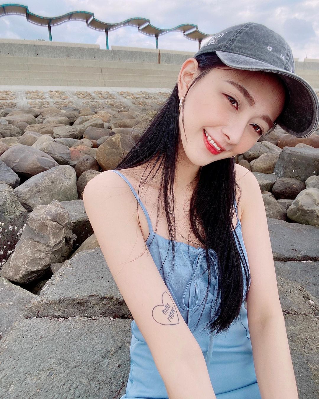 氣質女神「徐莉欣」清純甜笑滿滿戀愛感 讓人淪陷 - 美女圖 -