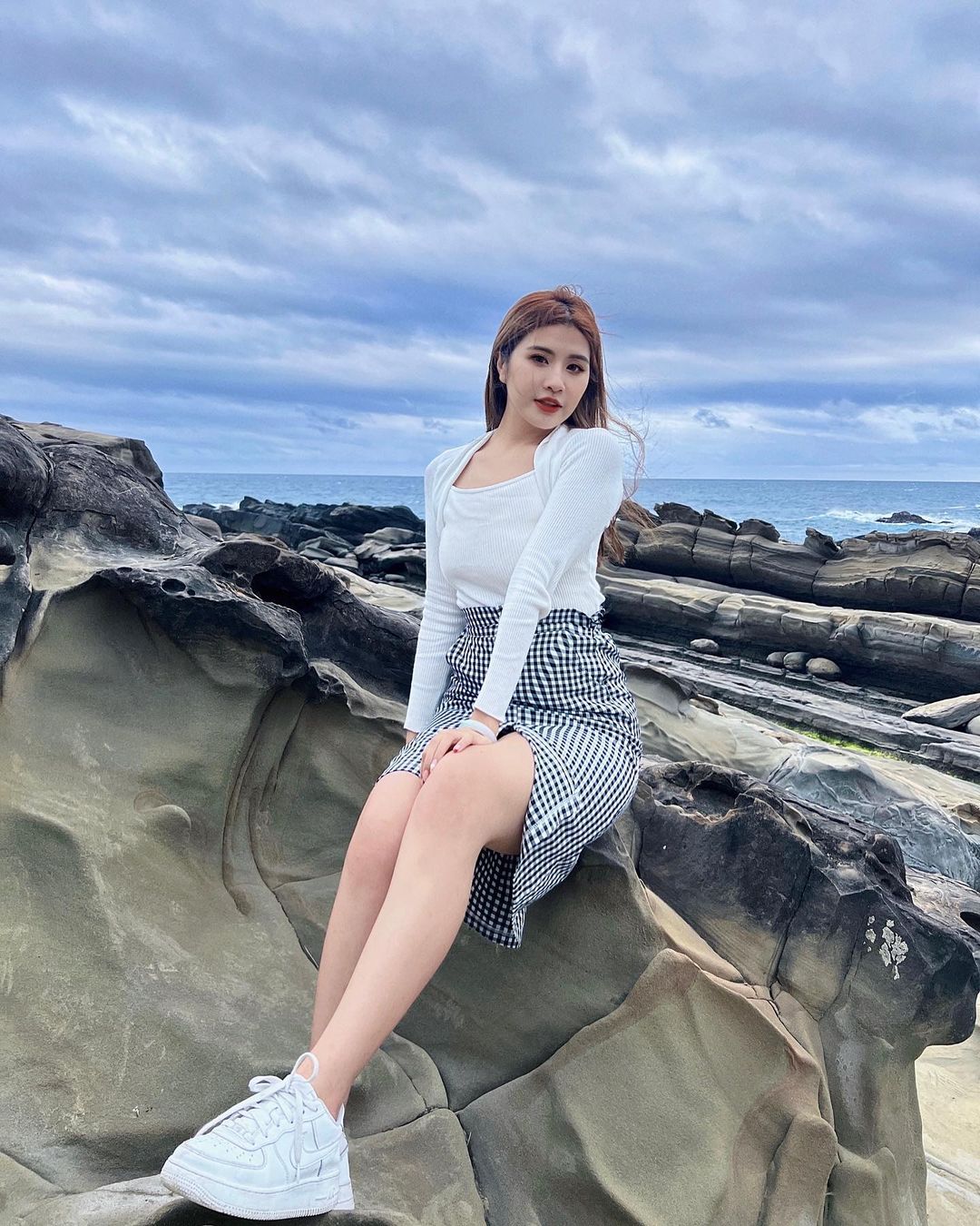 笑顏女孩「慈慈」這身材簡直太犯規了吧！若隱若現很迷人 - 美女圖 -