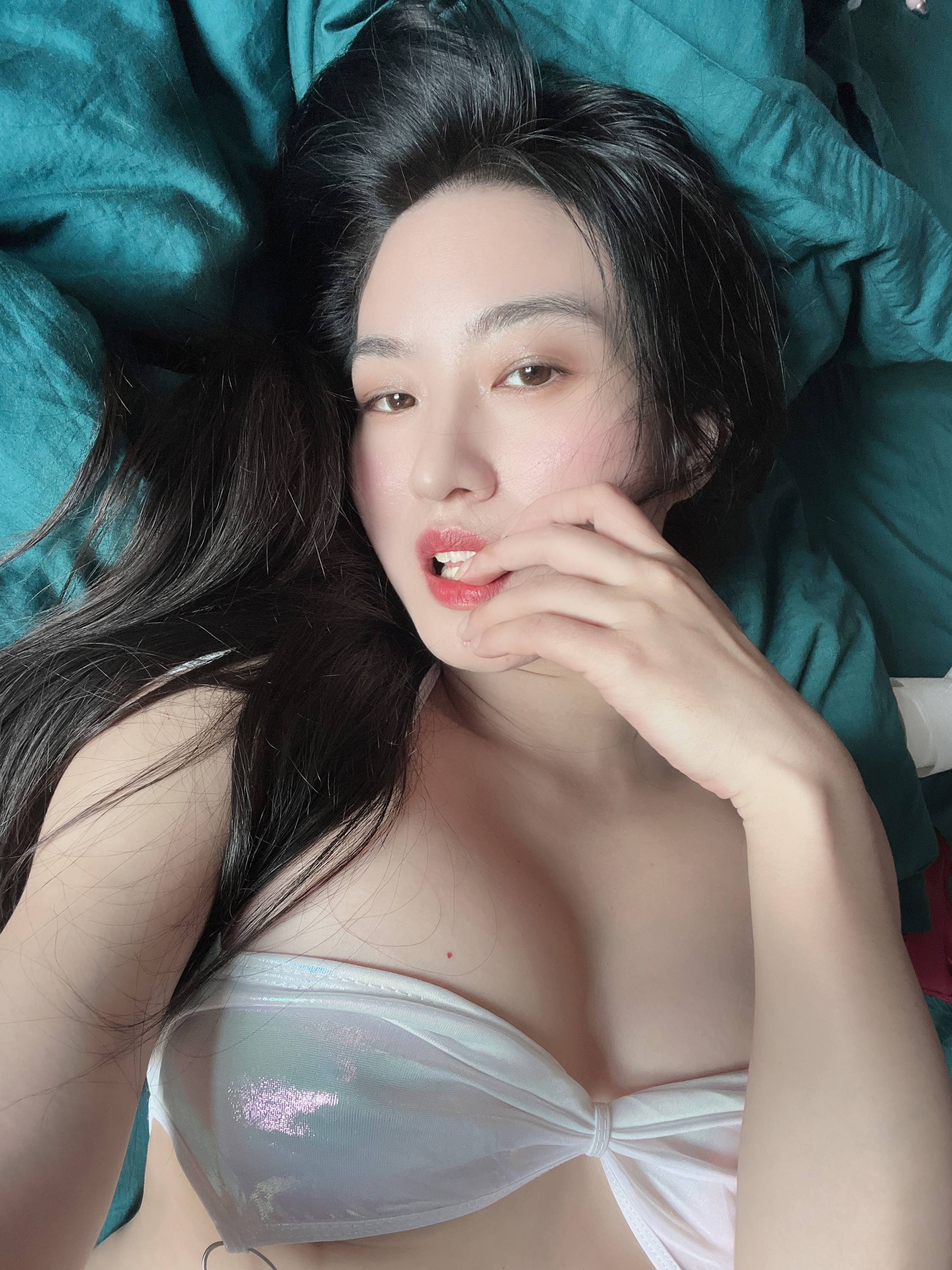 【網路收集系列】福利姬 寶兒茹《 騷壞了 》VIP福利帖【52P】 - 貼圖 - 絲襪美腿 -