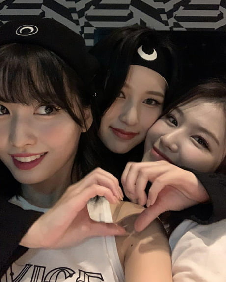 Mina.jpg