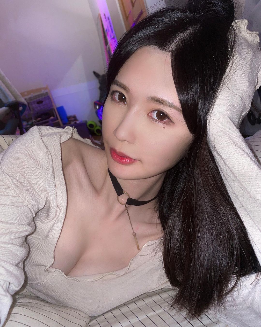 實況正妹「純純Abby」氣質清新脫俗 白嫩美乳一露驚為天人 - 美女圖 -