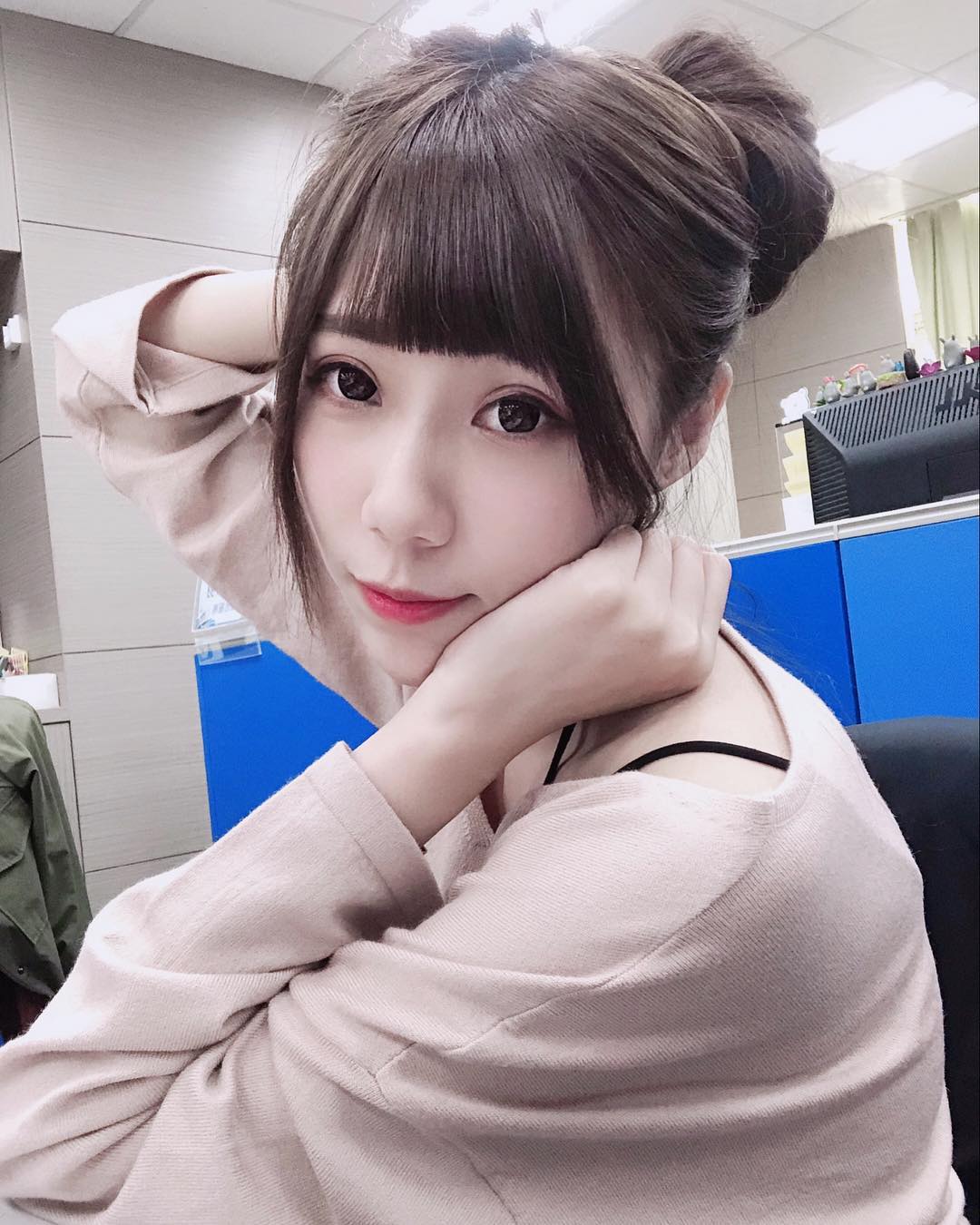 鄰家型女孩「林姉君」姣好身材若隱若現 散發稚嫩青春感 - 美女圖 -
