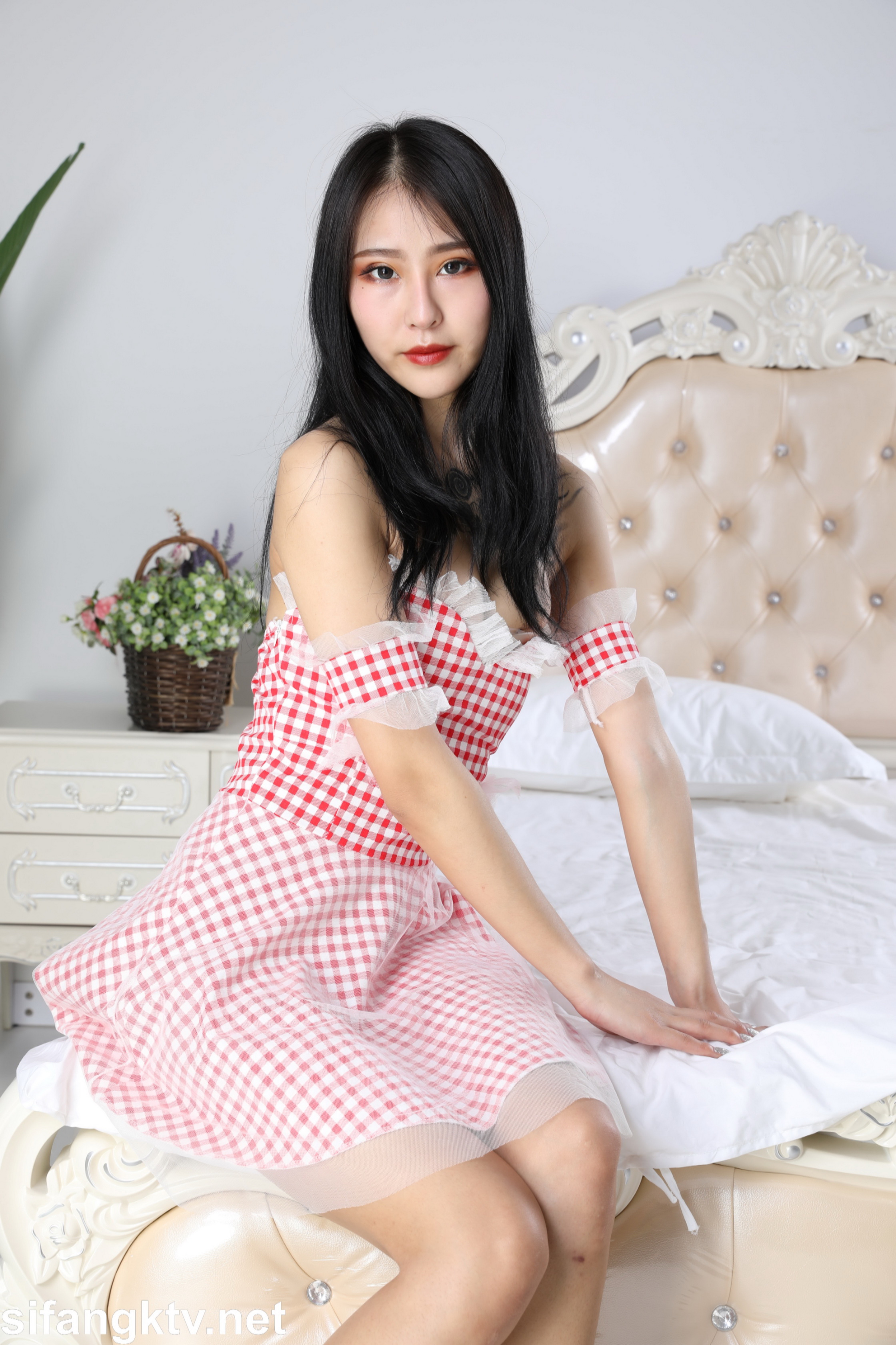 喏閔藝校畢業小姐姐下海頂級私拍女體藝術NO:1