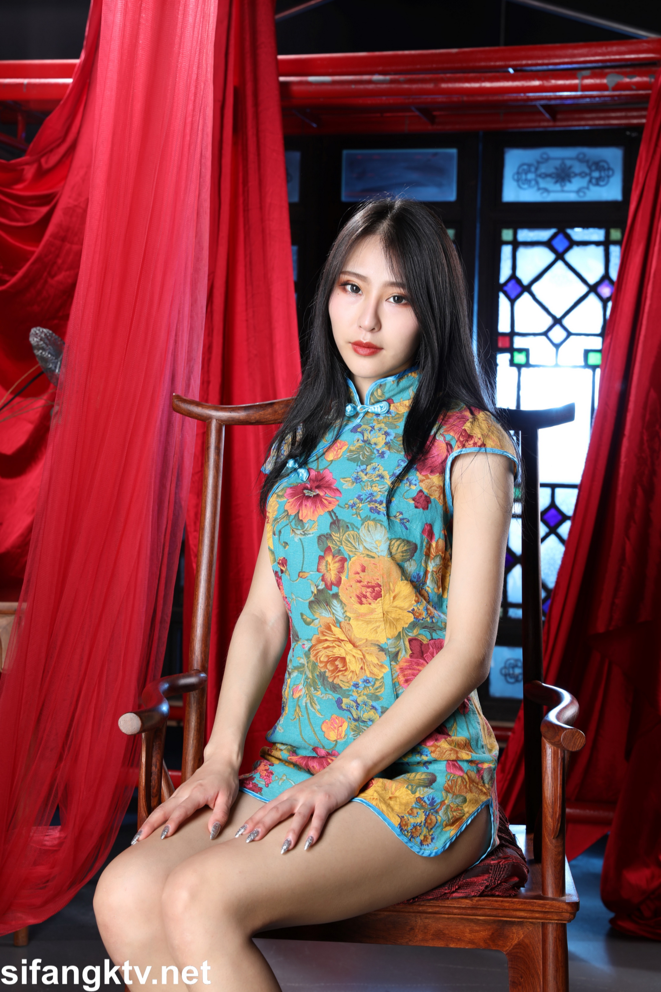 喏閔藝校畢業小姐姐下海頂級私拍女體藝術NO:3