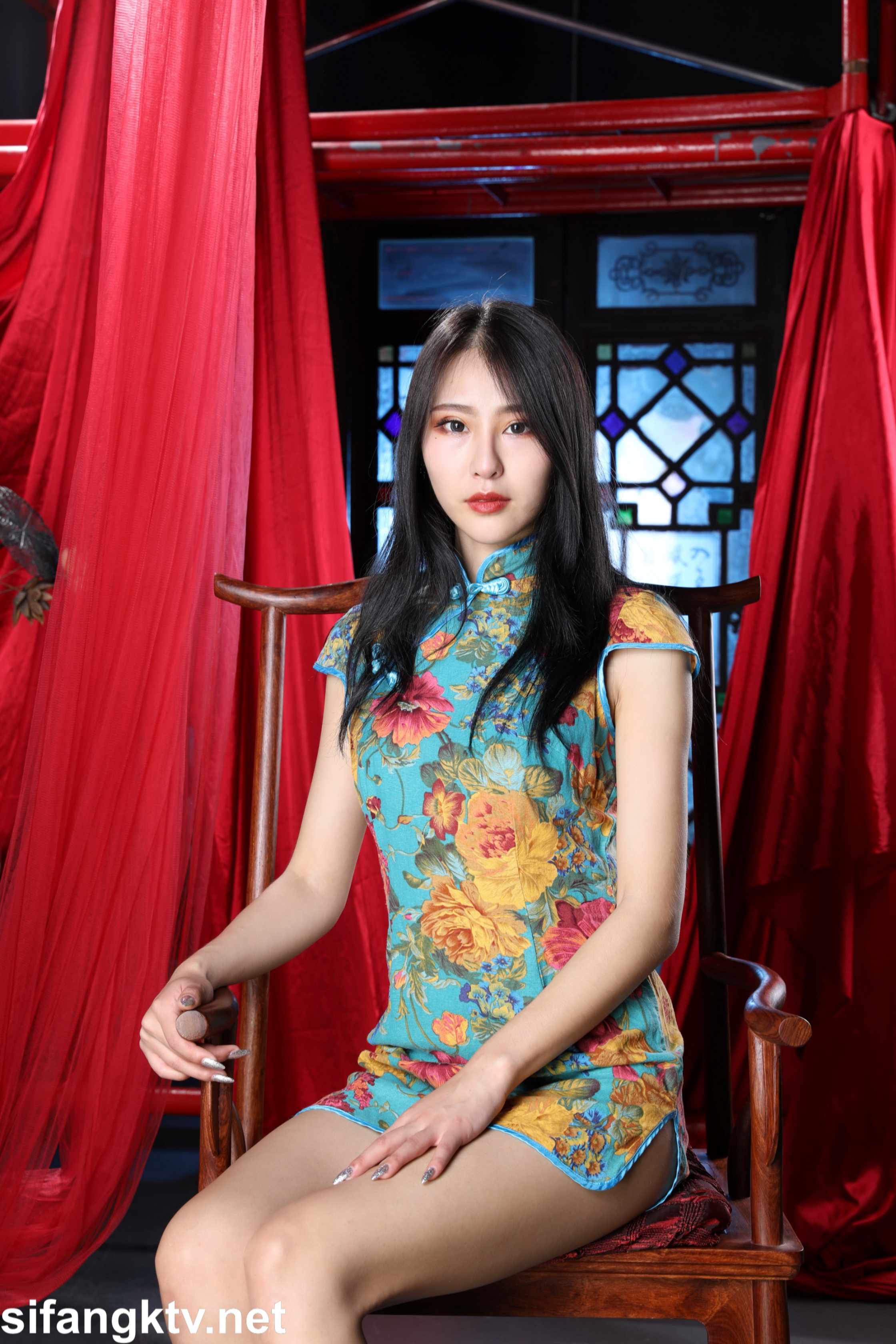 喏閔藝校畢業小姐姐下海頂級私拍女體藝術NO:3