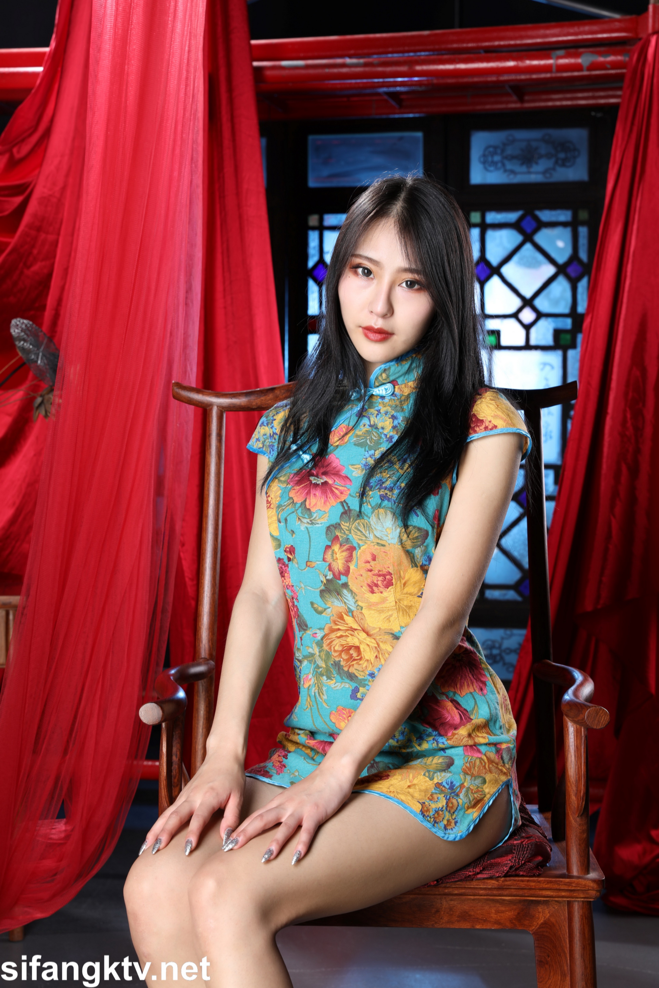 喏閔藝校畢業小姐姐下海頂級私拍女體藝術NO:3