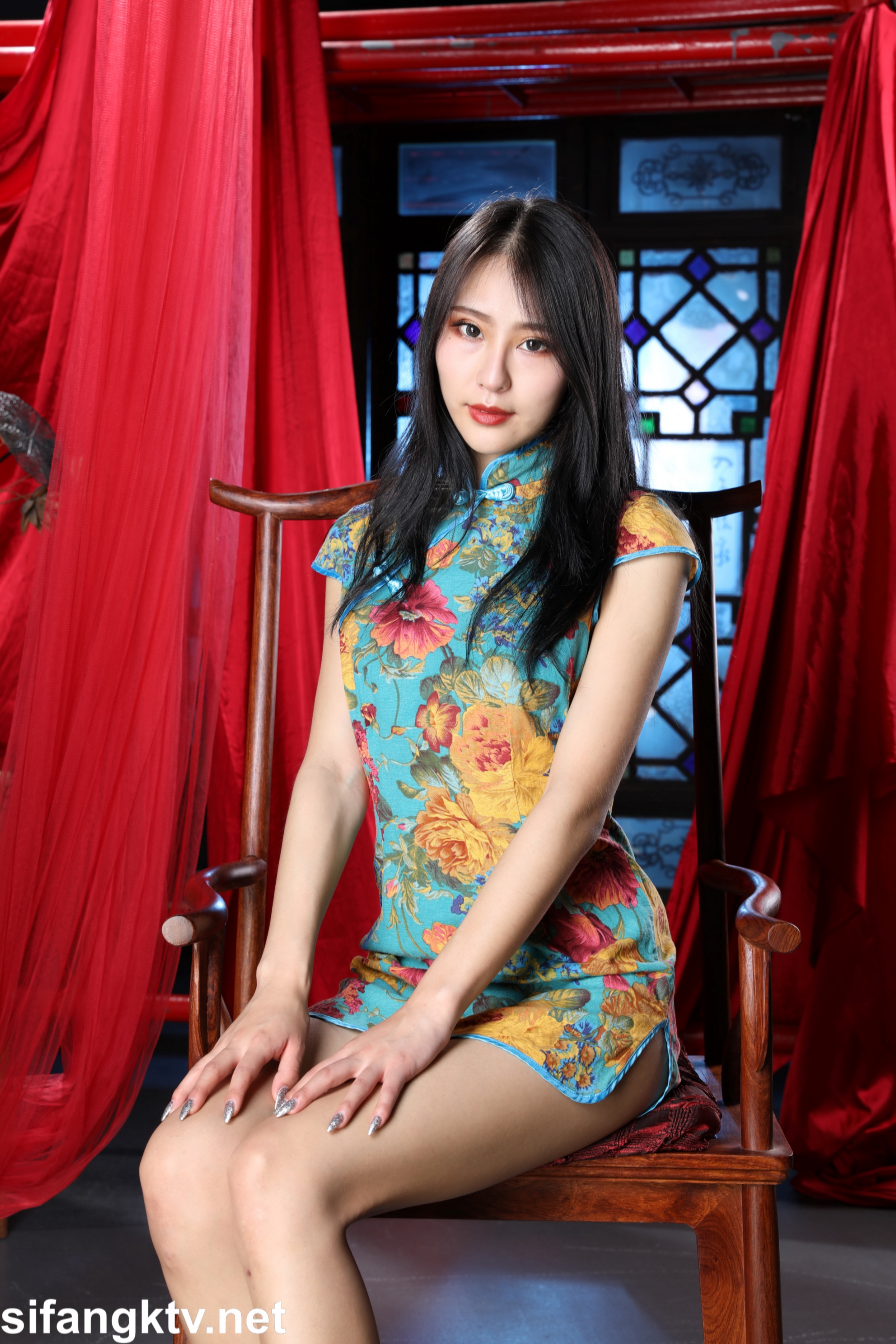 喏閔藝校畢業小姐姐下海頂級私拍女體藝術NO:3