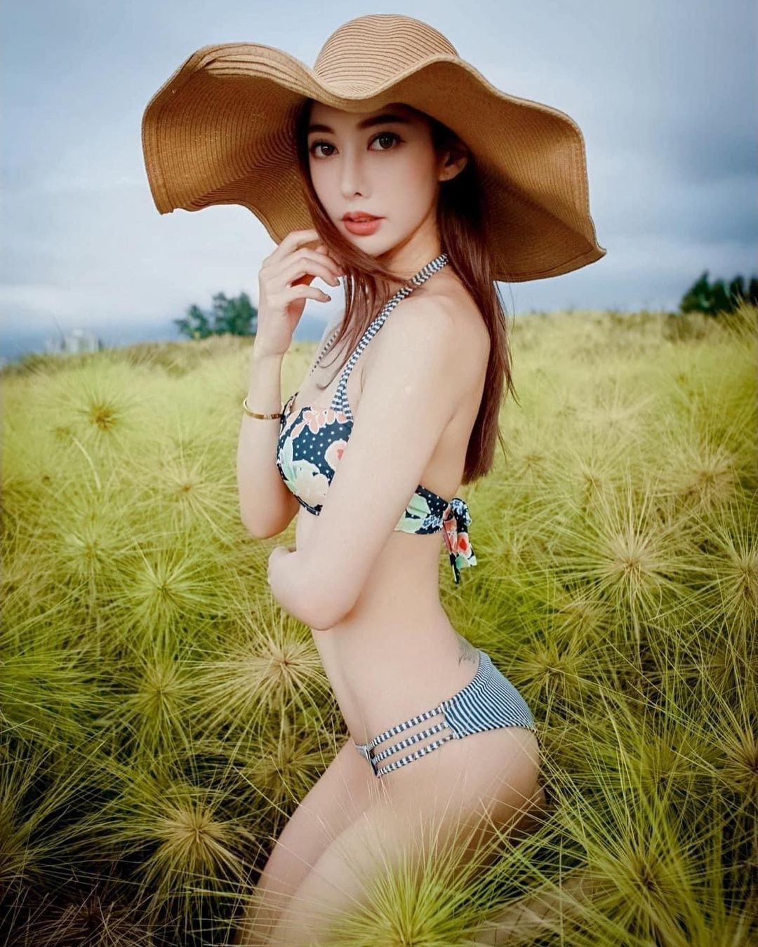 「Kimi」火辣身材讓人欲罷不能 征服你的身心 - 美女圖 -