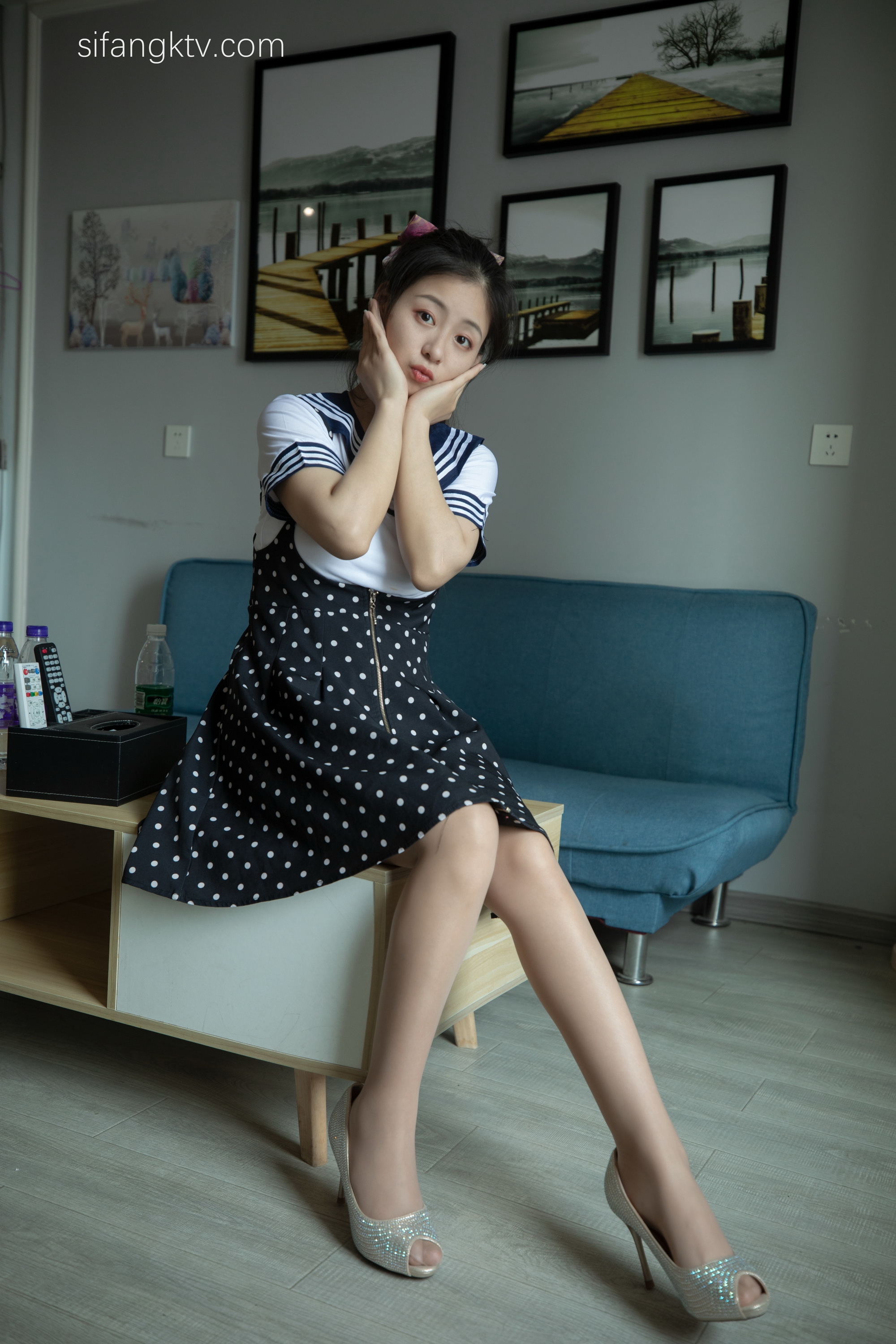 小五國模私拍套圖