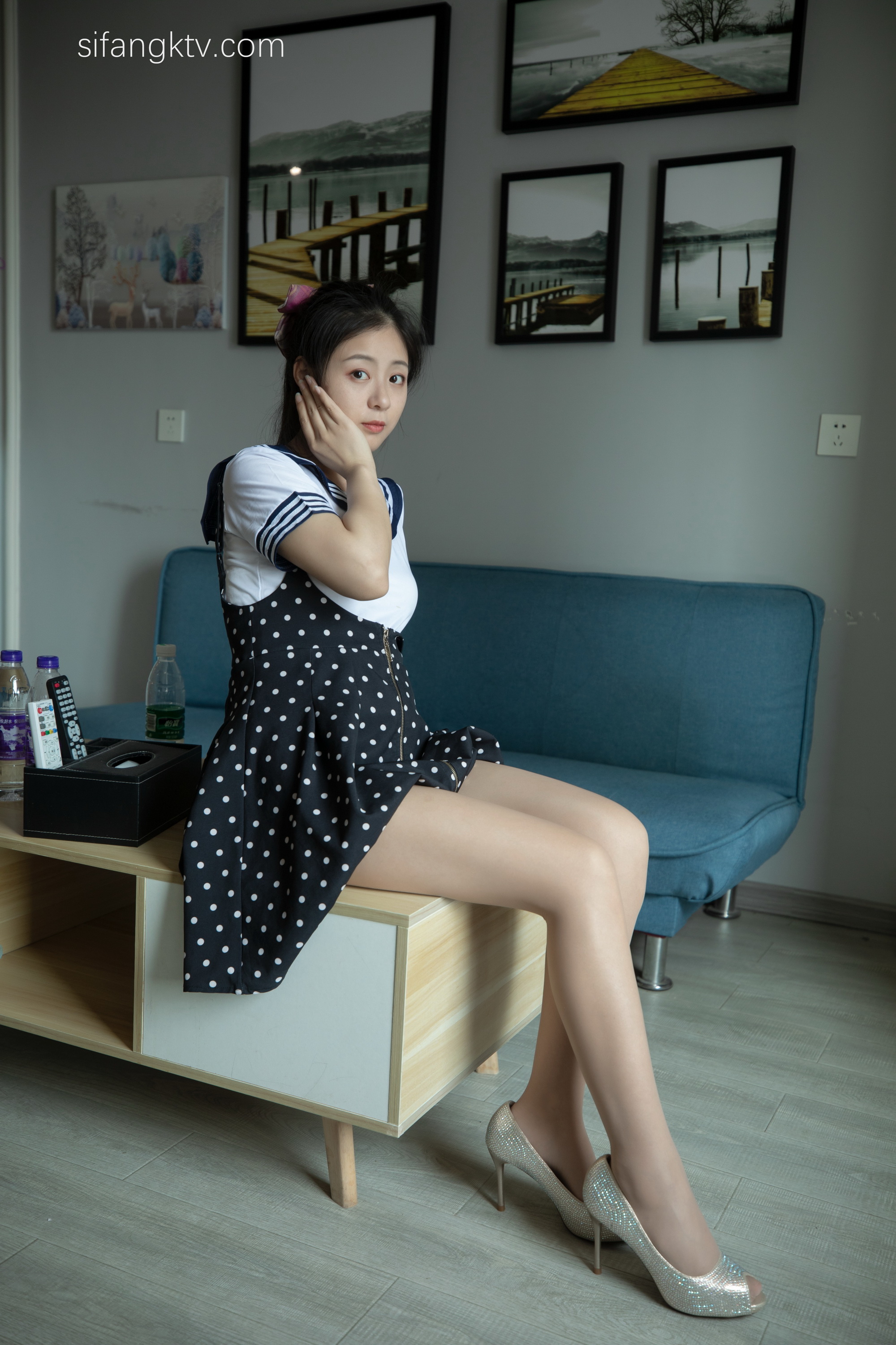 小五國模私拍套圖
