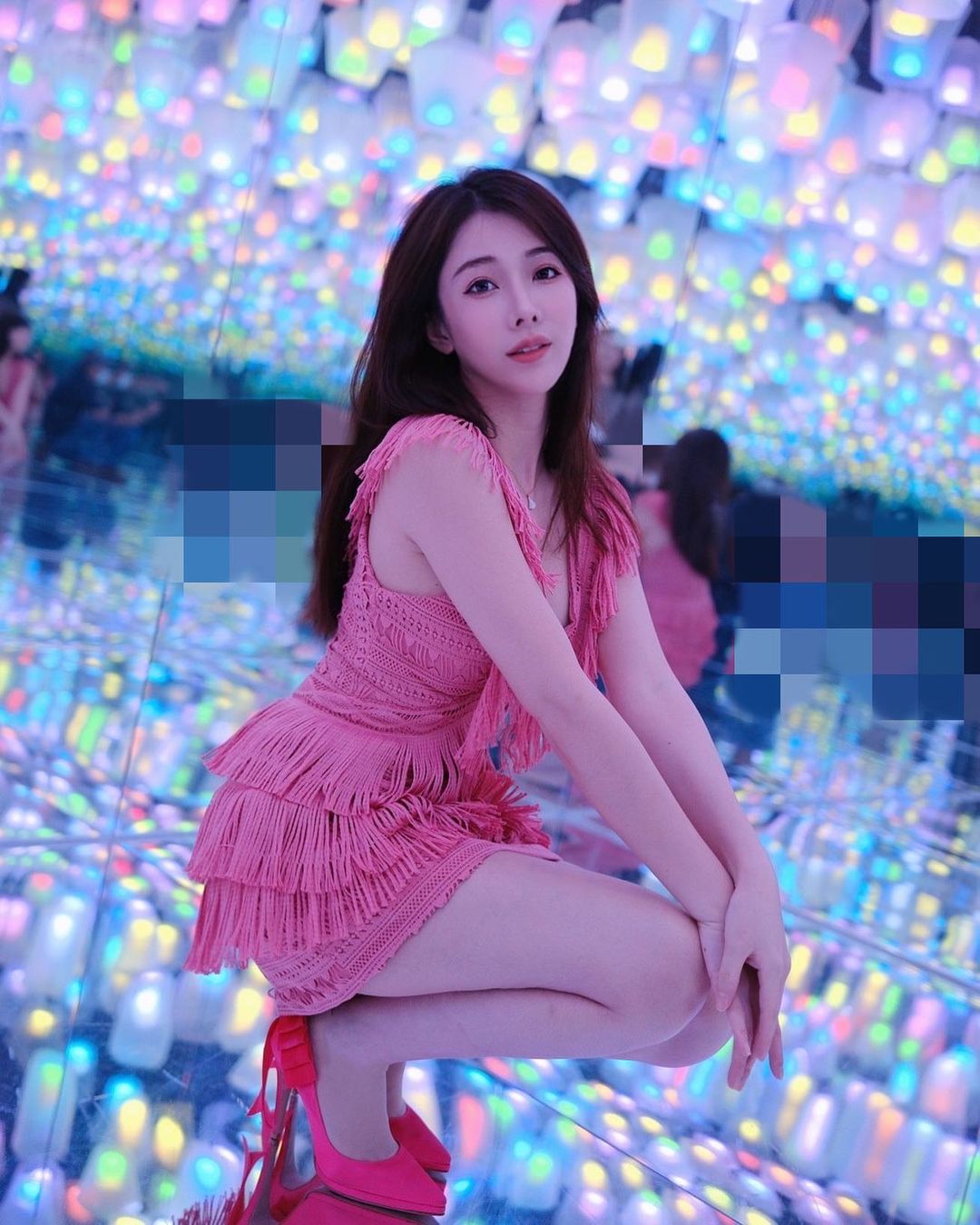 美艷正妹「李馨」眼神超勾魂！完美身材讓人血脈噴張 - 美女圖 -