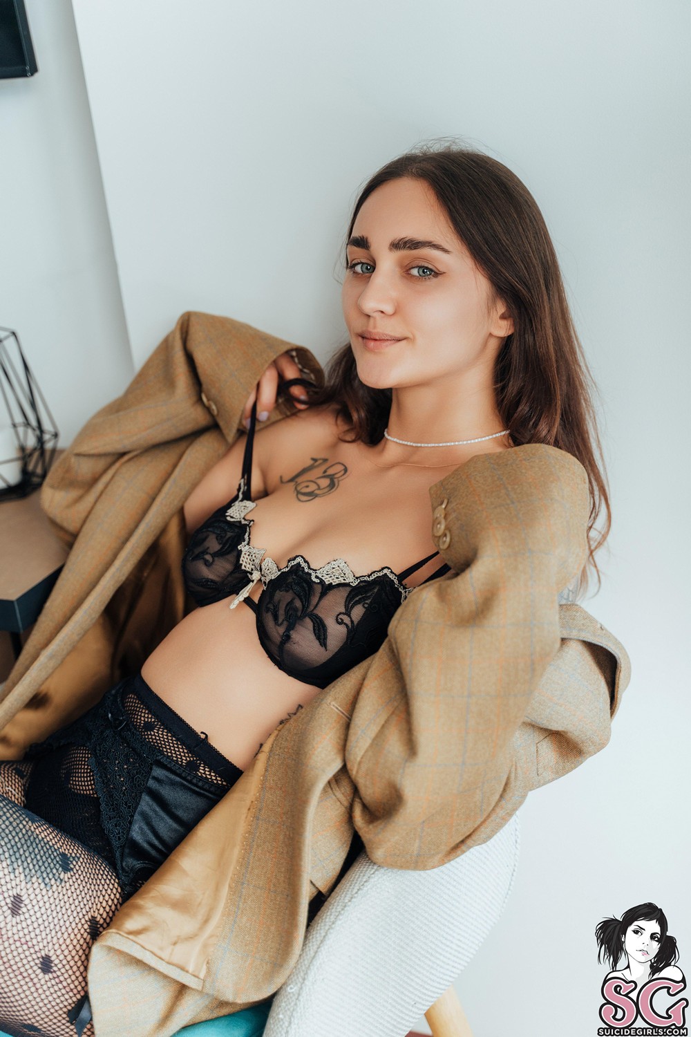 【Suicide Girls】Sep 23, 2023 - Youreyeshere - Business women masturbates too【54P】 - 貼圖 - 歐美寫真 -