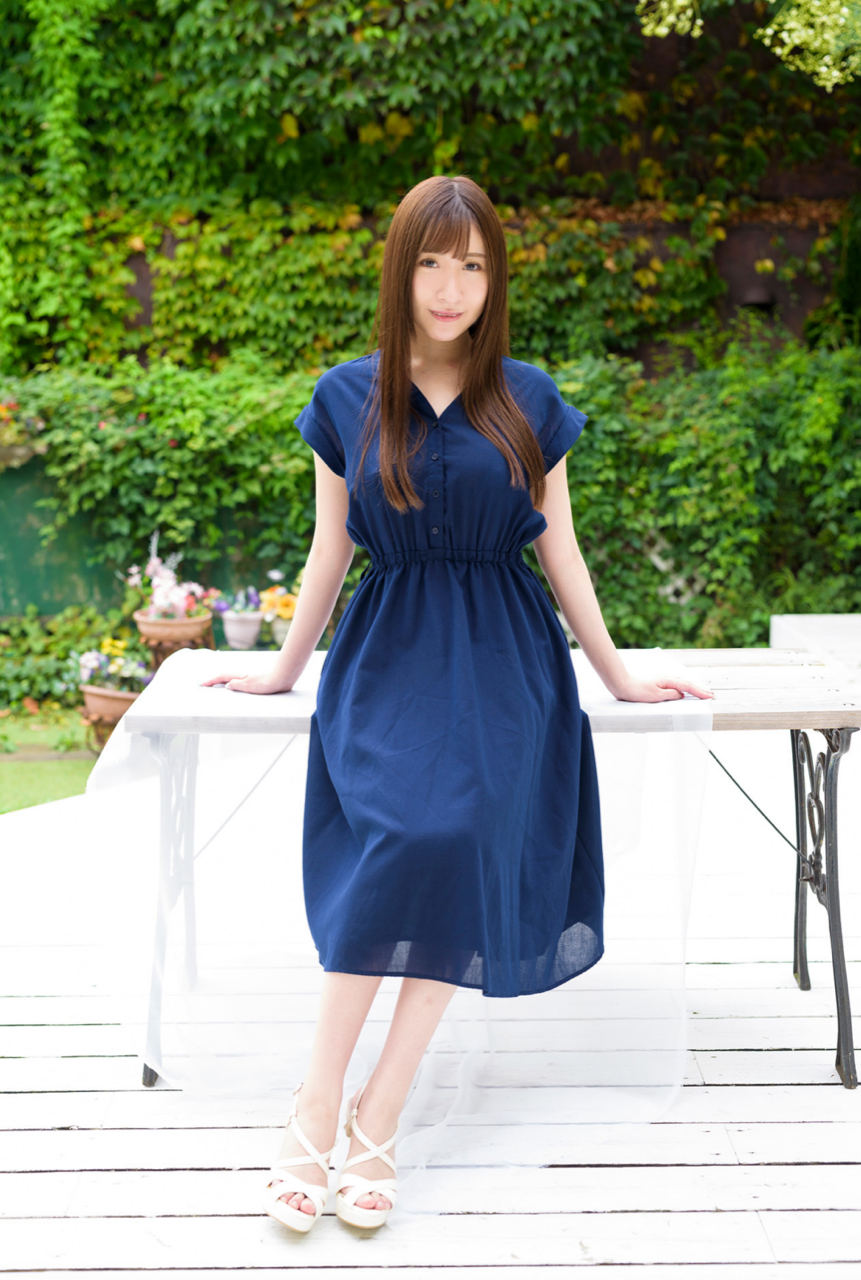 八掛海(八掛うみ)[Photobook]絶対的スーパーナチュラルポーズブック
