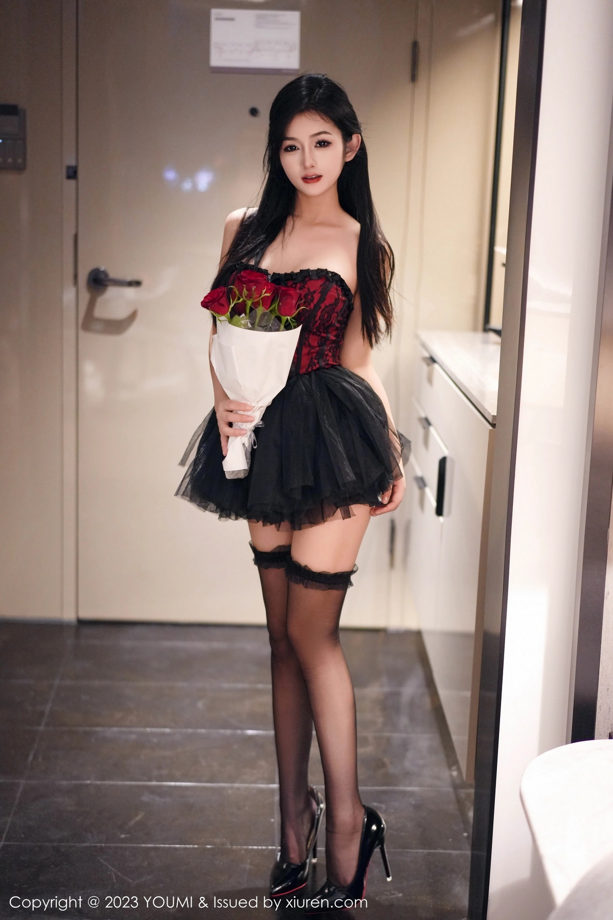【YOUMI尤蜜荟】2023.10.10 Vol.991 谭小灵 完整版无水印写真【74P】-3