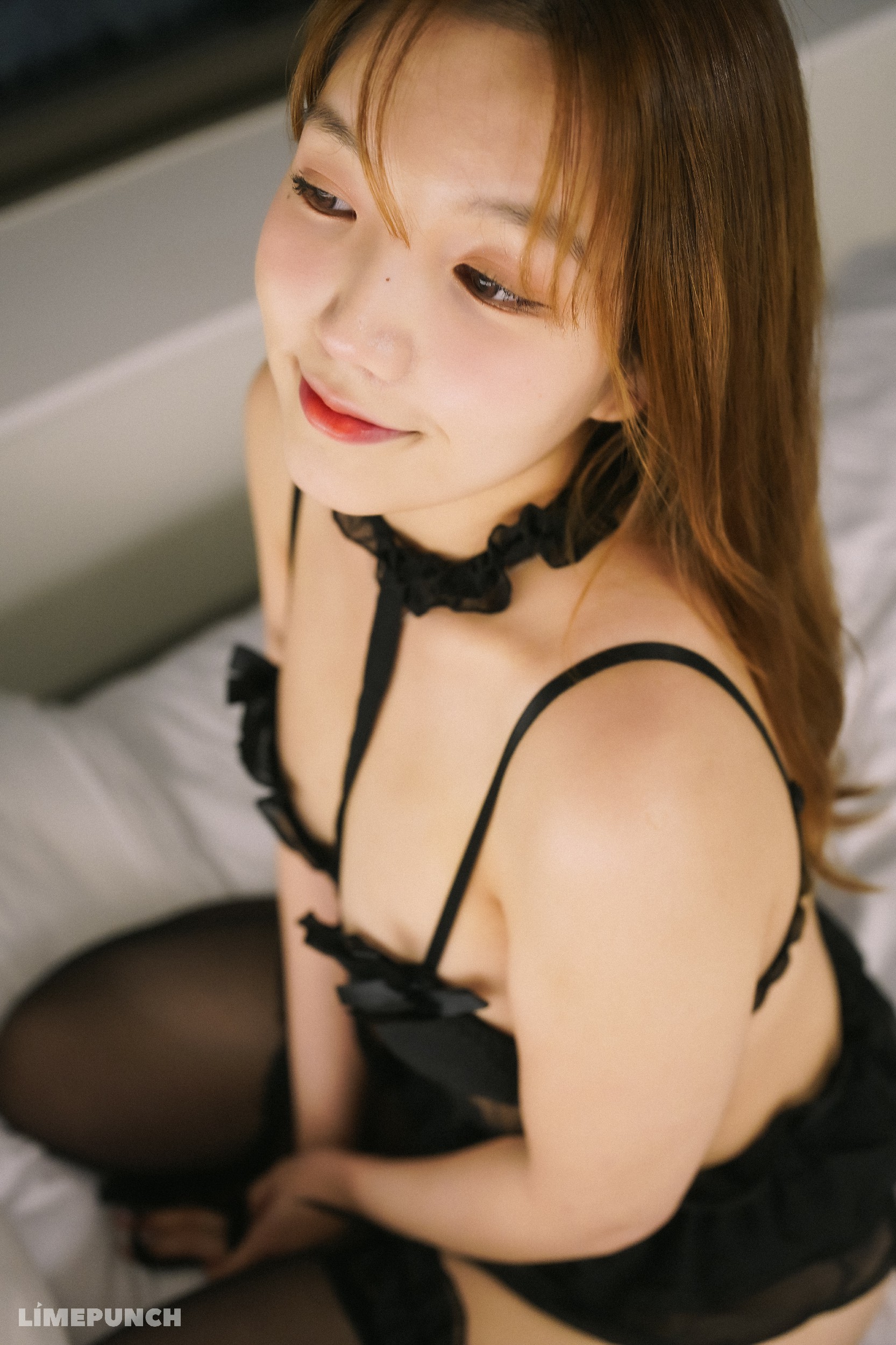 LimePunch-YOONVELY-LPXB-007-MrCong.com-063.jpg