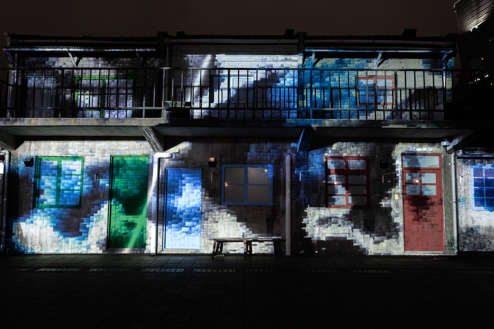 03_在「光跡」的展演中呈現一個關於光明、力量和變化的故事，每一顆光點象徵著每一個.jpg