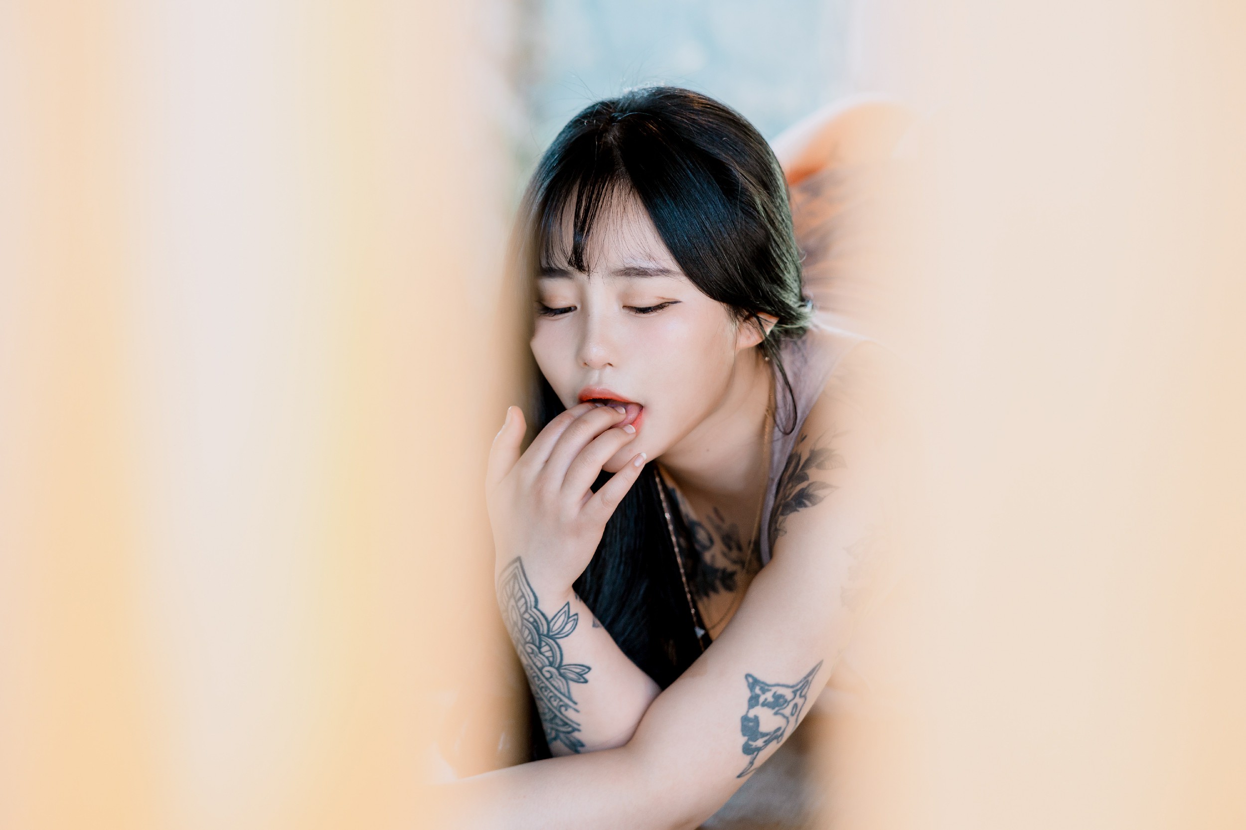 Jeon-Bo-Yeon-T-Pants-MrCong.com-030.jpg