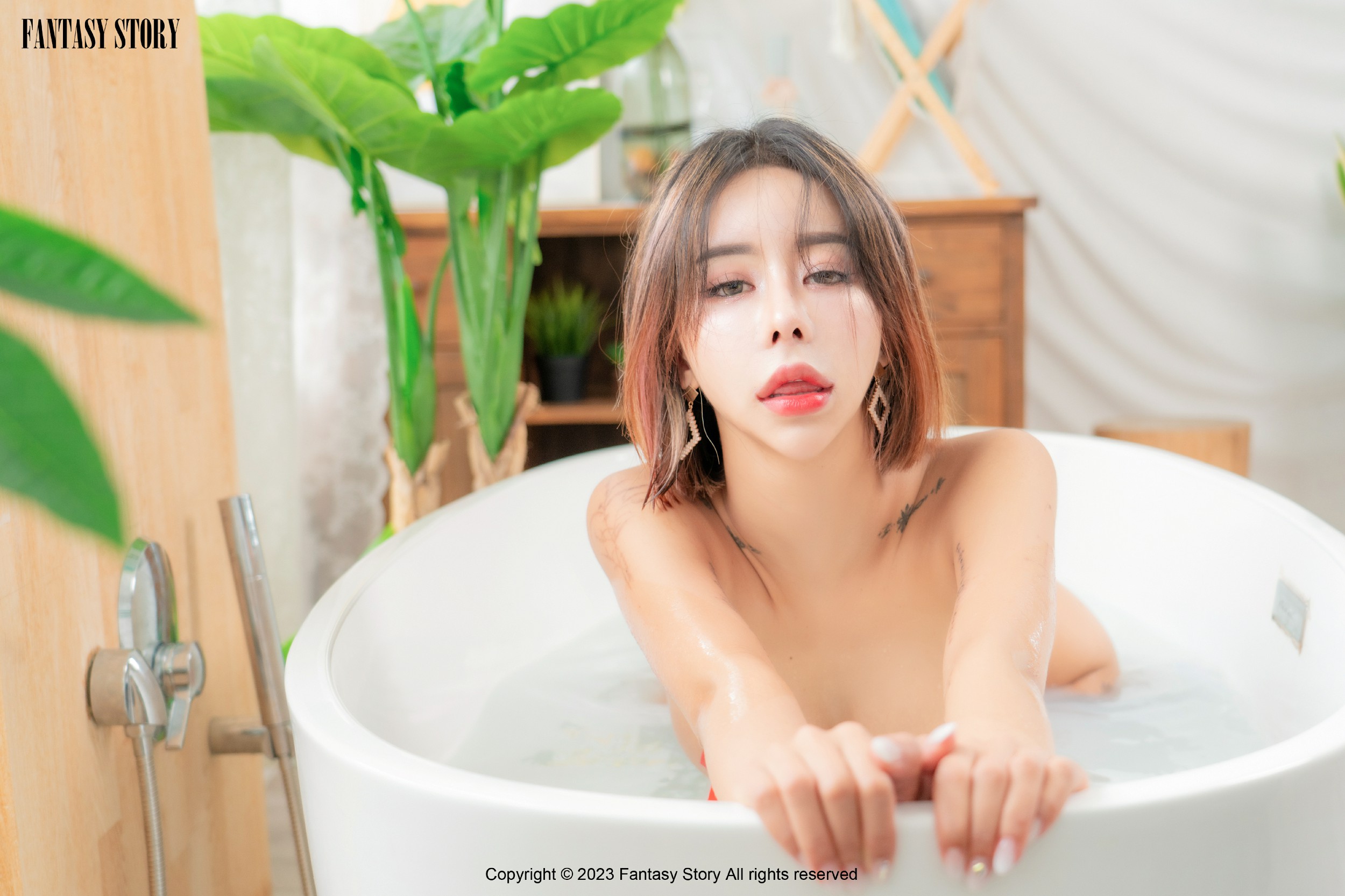 Fantasy-Story-Magarin-Temtation-in-the-Bath-MrCong.com-052.jpg