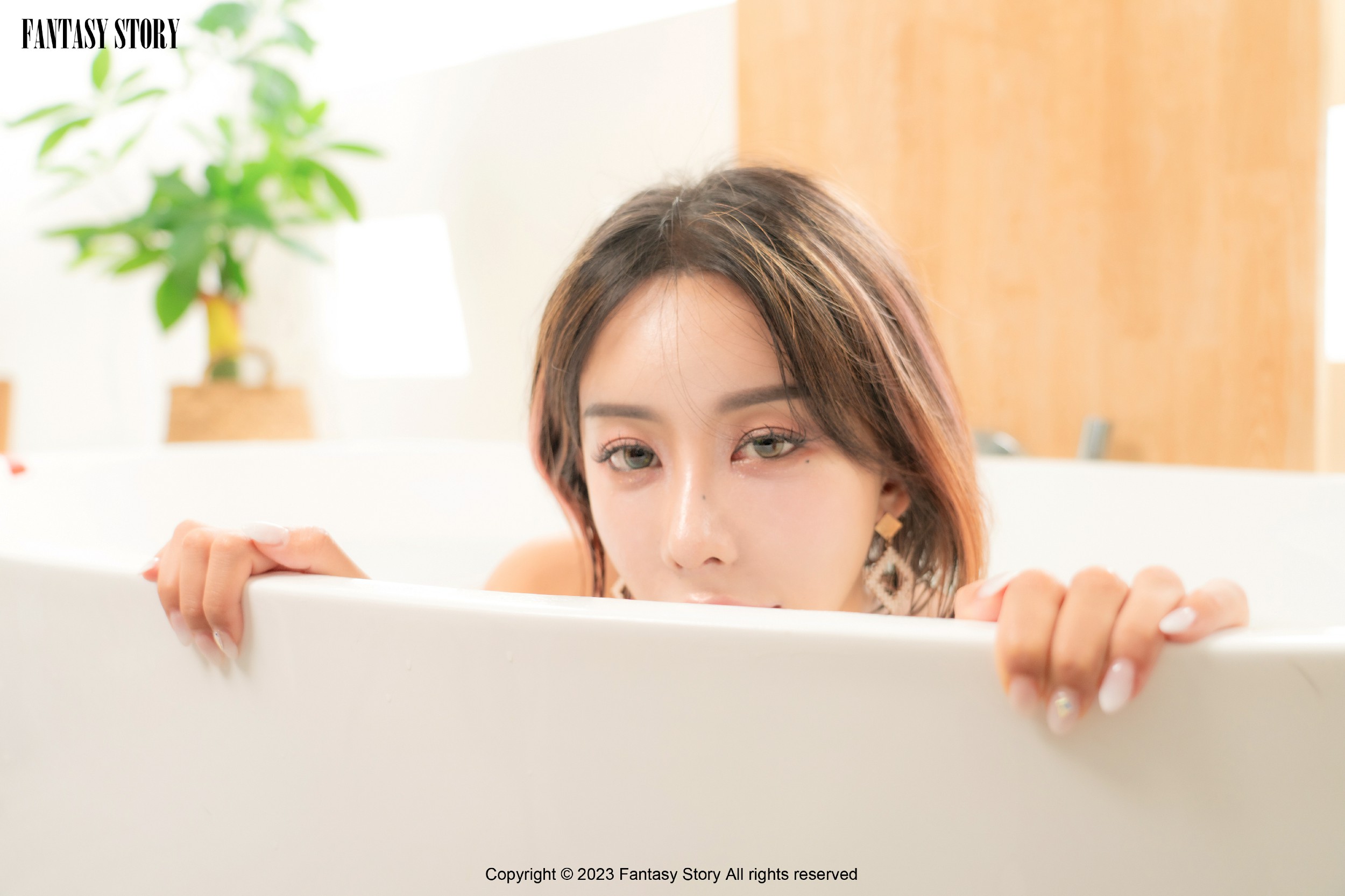 Fantasy-Story-Magarin-Temtation-in-the-Bath-MrCong.com-087.jpg