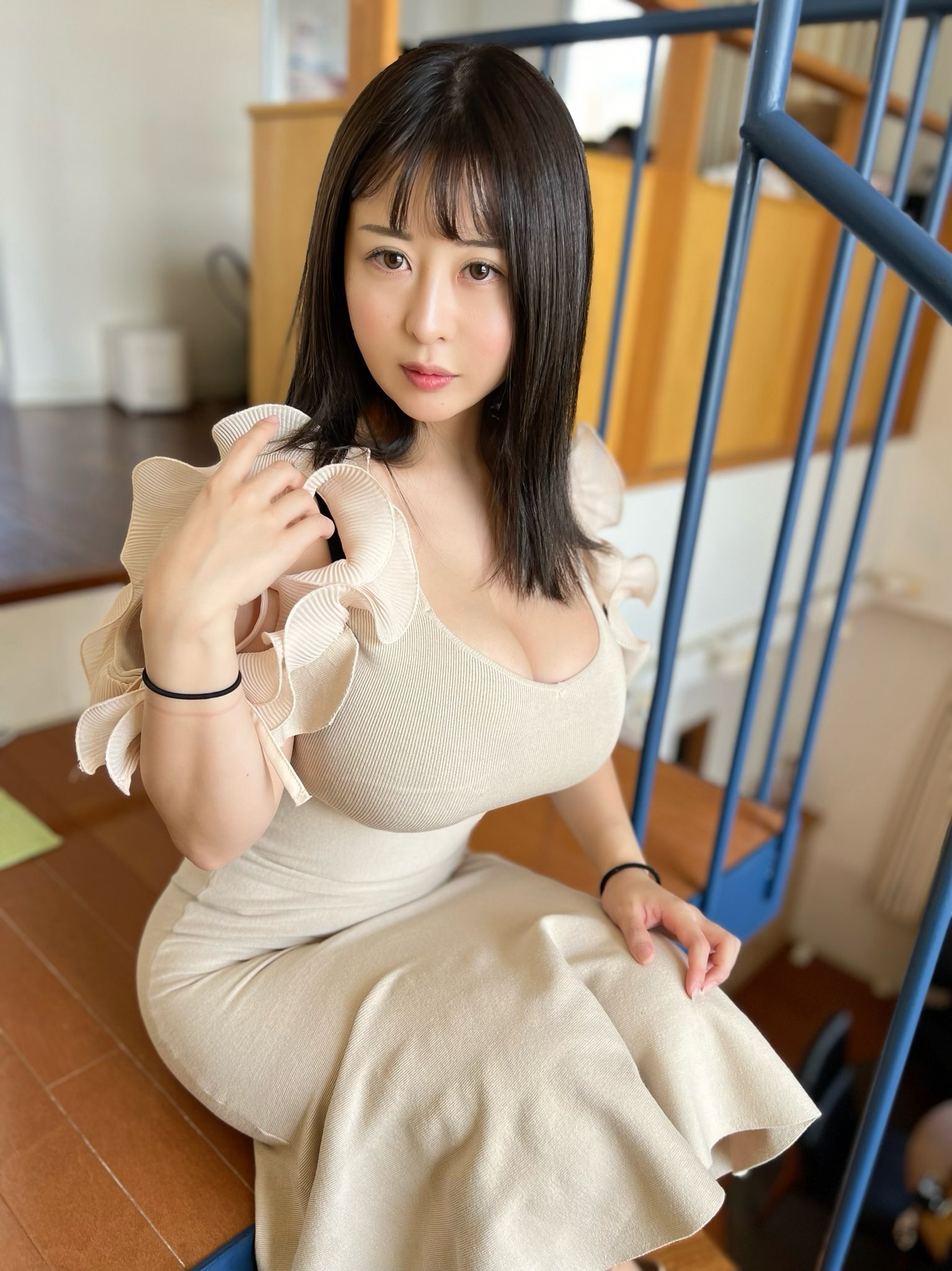 奶有2公斤！新人女優「神楽ももか」國寶級胴體出爐，K罩杯小隻馬好震撼- AV女優- JKF 捷克論壇