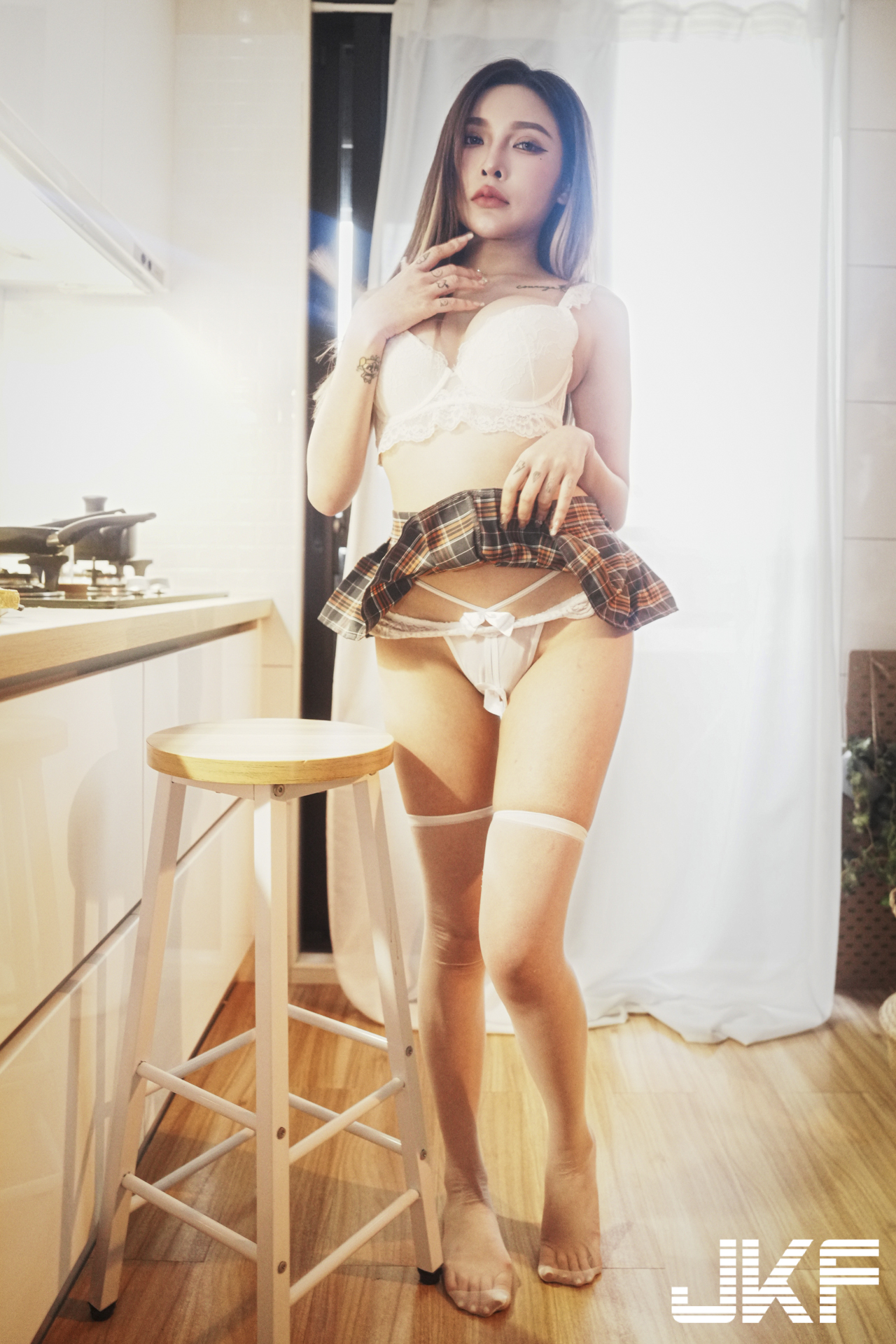 性感學生妹「姍姍」過年約學長見面！超火辣「美乳嫩臀」誘惑中